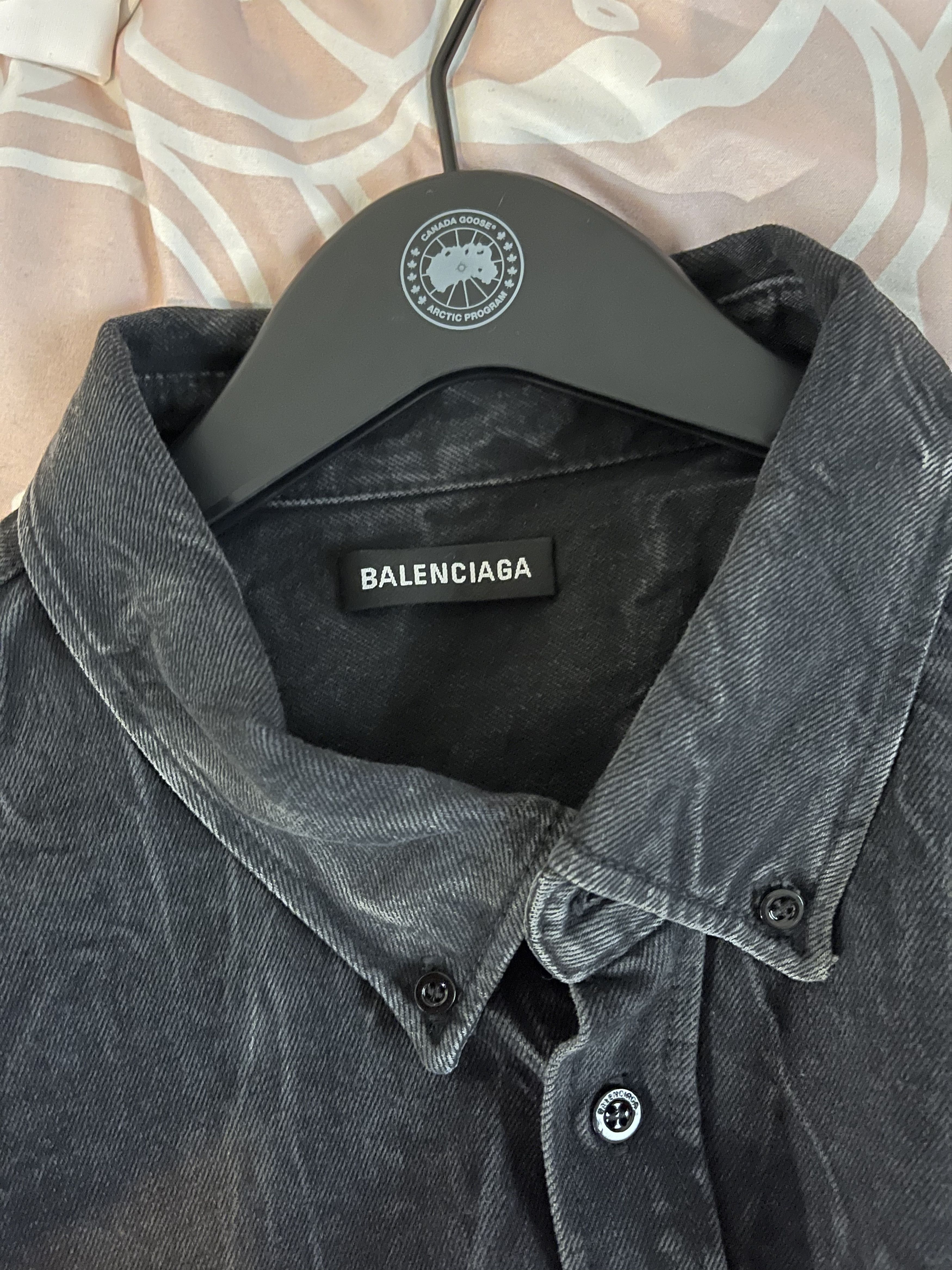 Balenciaga Balenciaga Button Down Logo Denim Shirt Size US L / EU 52-54 / 3 - 5 Thumbnail