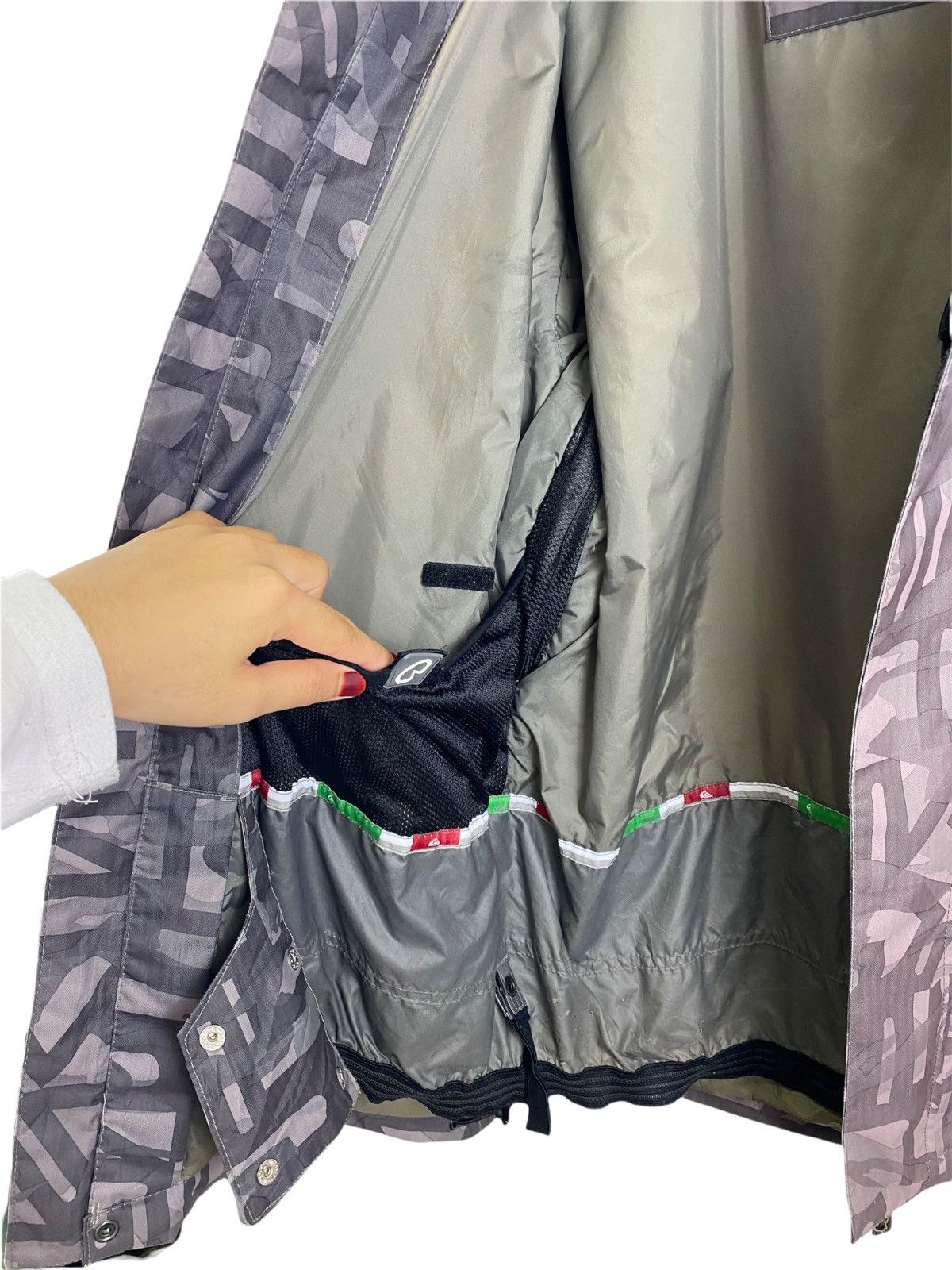 Quicksilver × Sports Specialties Quiksilver Quicktech 5000 MM windbreaker jacket Size US M / EU 48-50 / 2 - 10 Thumbnail