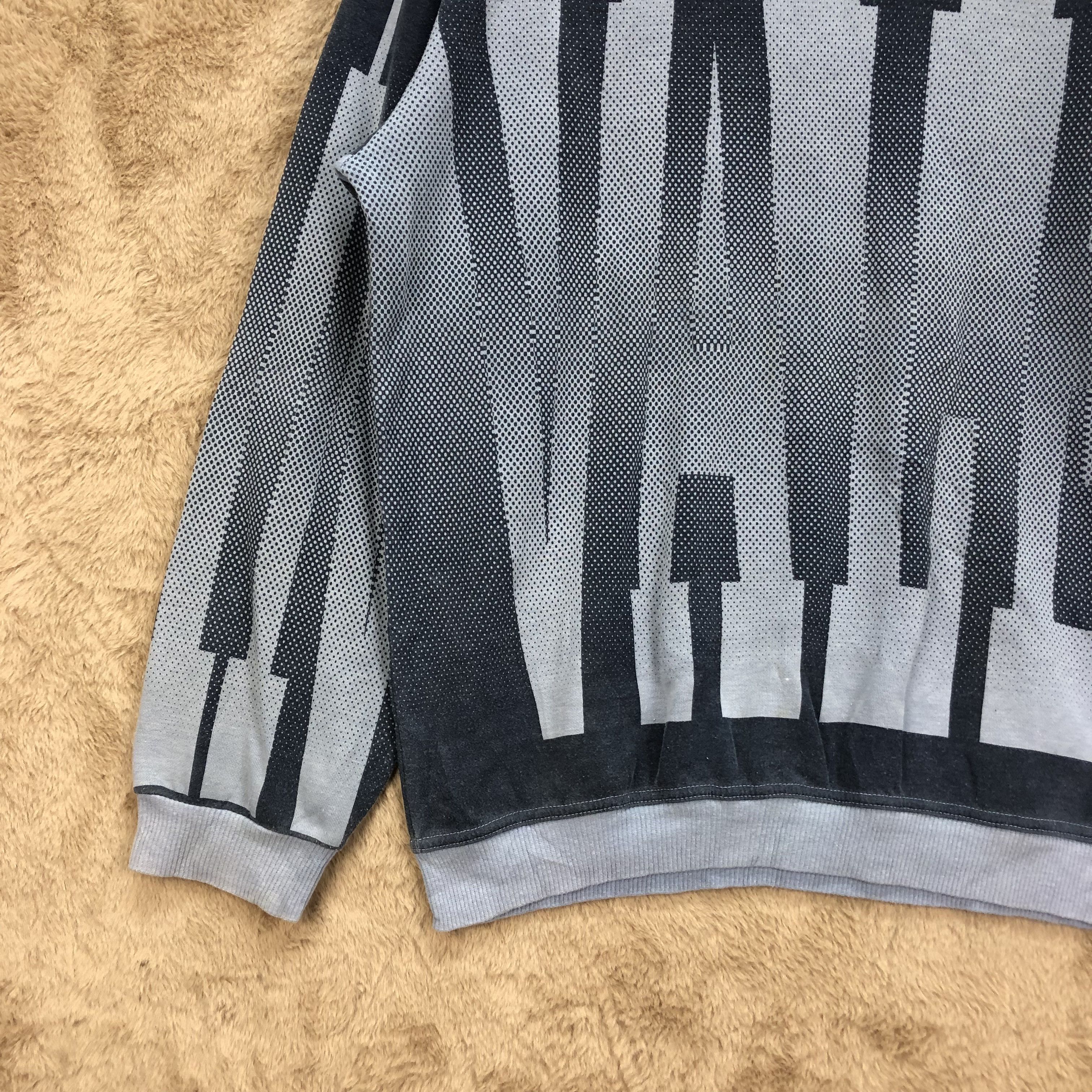 Vintage VALENTINO COUPEAU PARIS Crewneck Sweatshirts #4979-41 Size US L / EU 52-54 / 3 - 4 Thumbnail