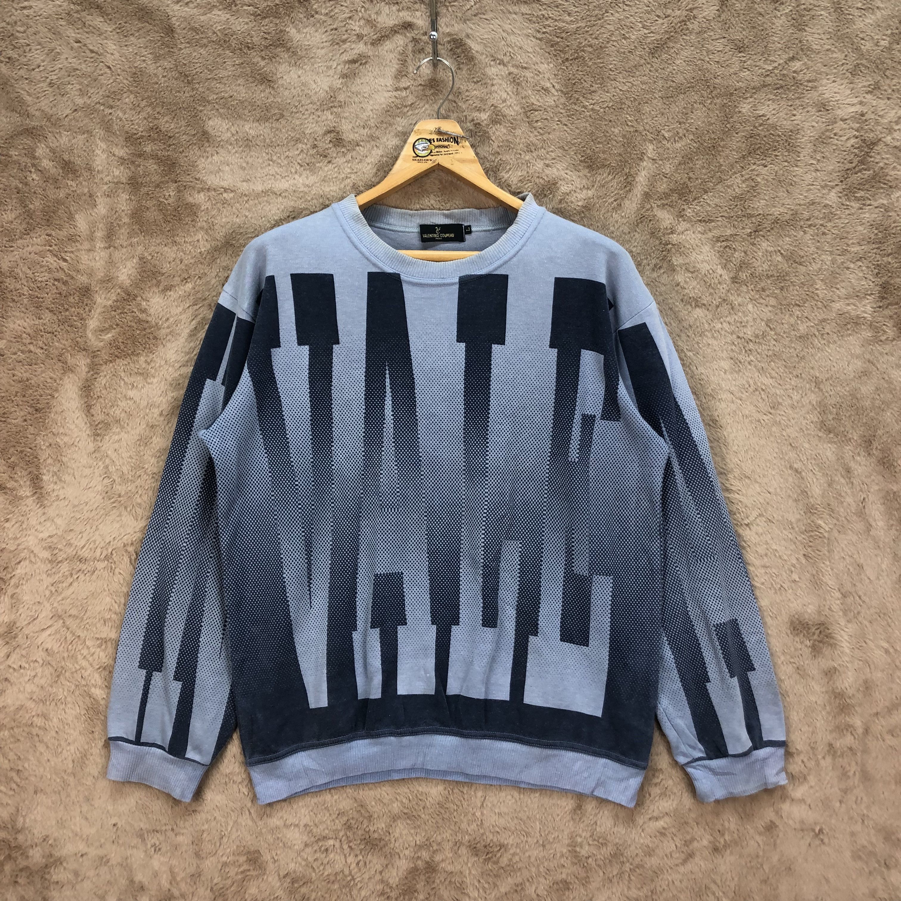 Vintage VALENTINO COUPEAU PARIS Crewneck Sweatshirts #4979-41 Size US L / EU 52-54 / 3 - 1 Thumbnail
