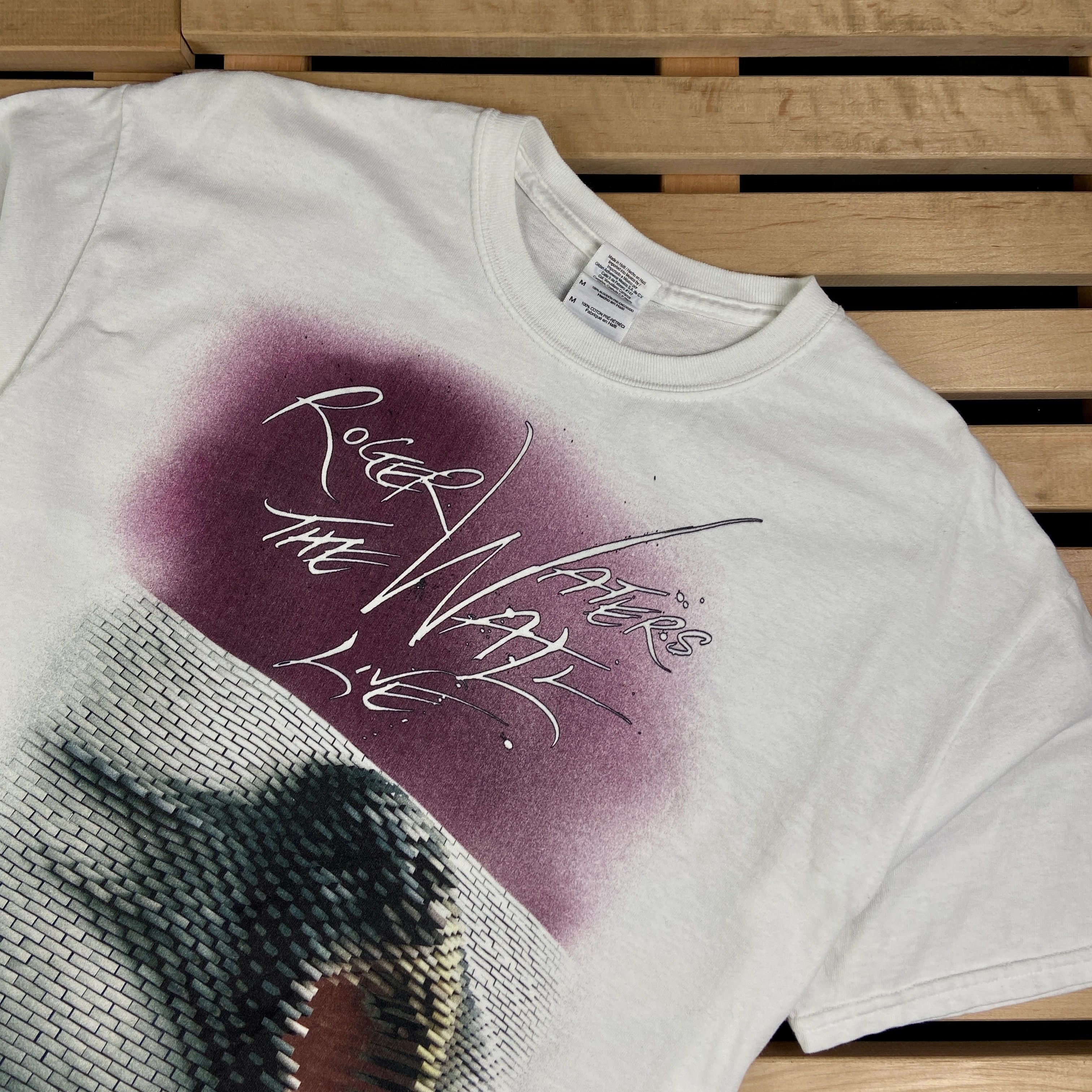 Band Tees × Vintage Mens Vintage T Shirt Rogers Water Size M 2012 Size US M / EU 48-50 / 2 - 2 Thumbnail