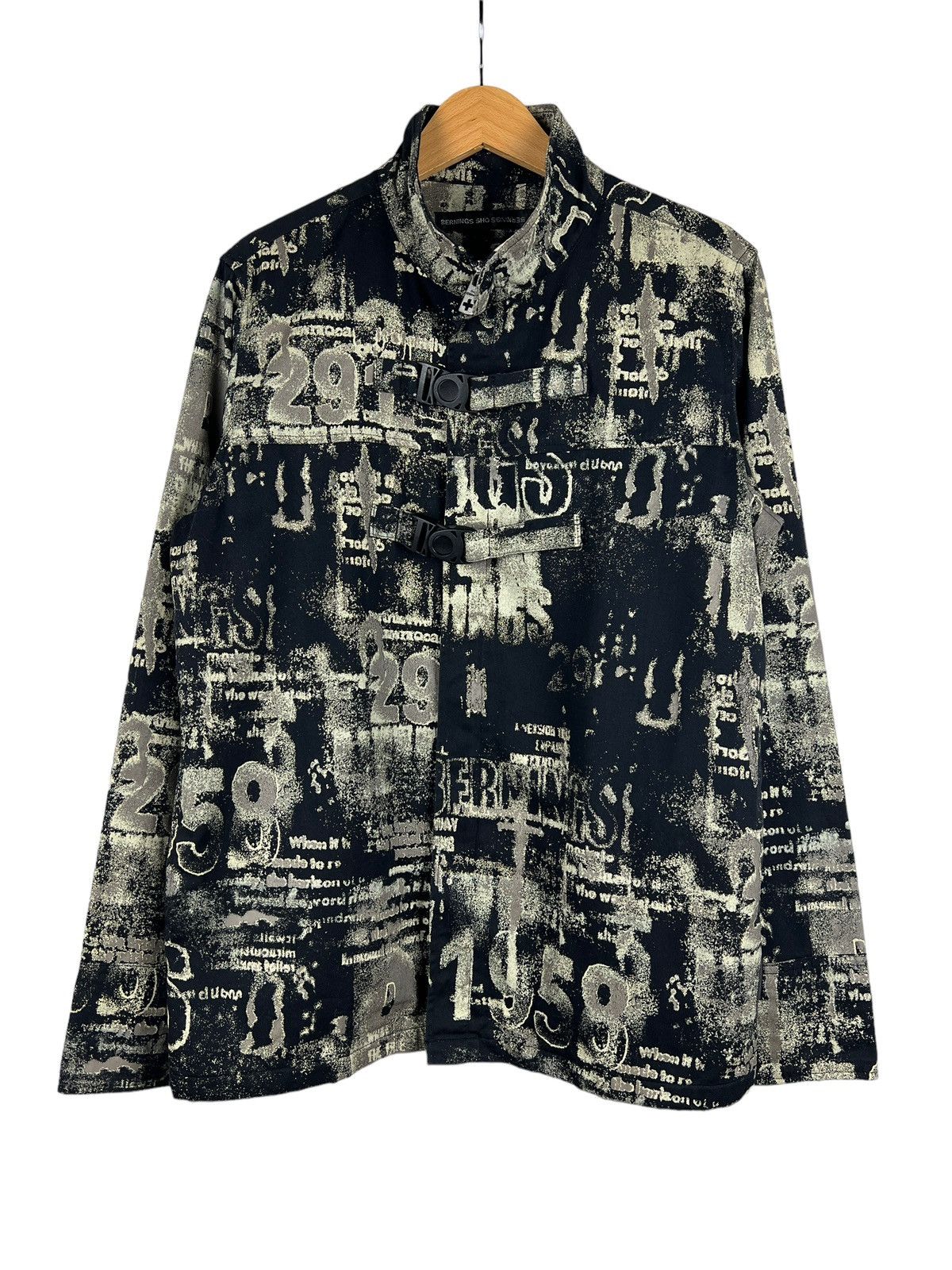 BERNINGS SHO Bernings Sho Graffiti Printed Buckle Jacket Size US L / EU 52-54 / 3 - 14 Thumbnail