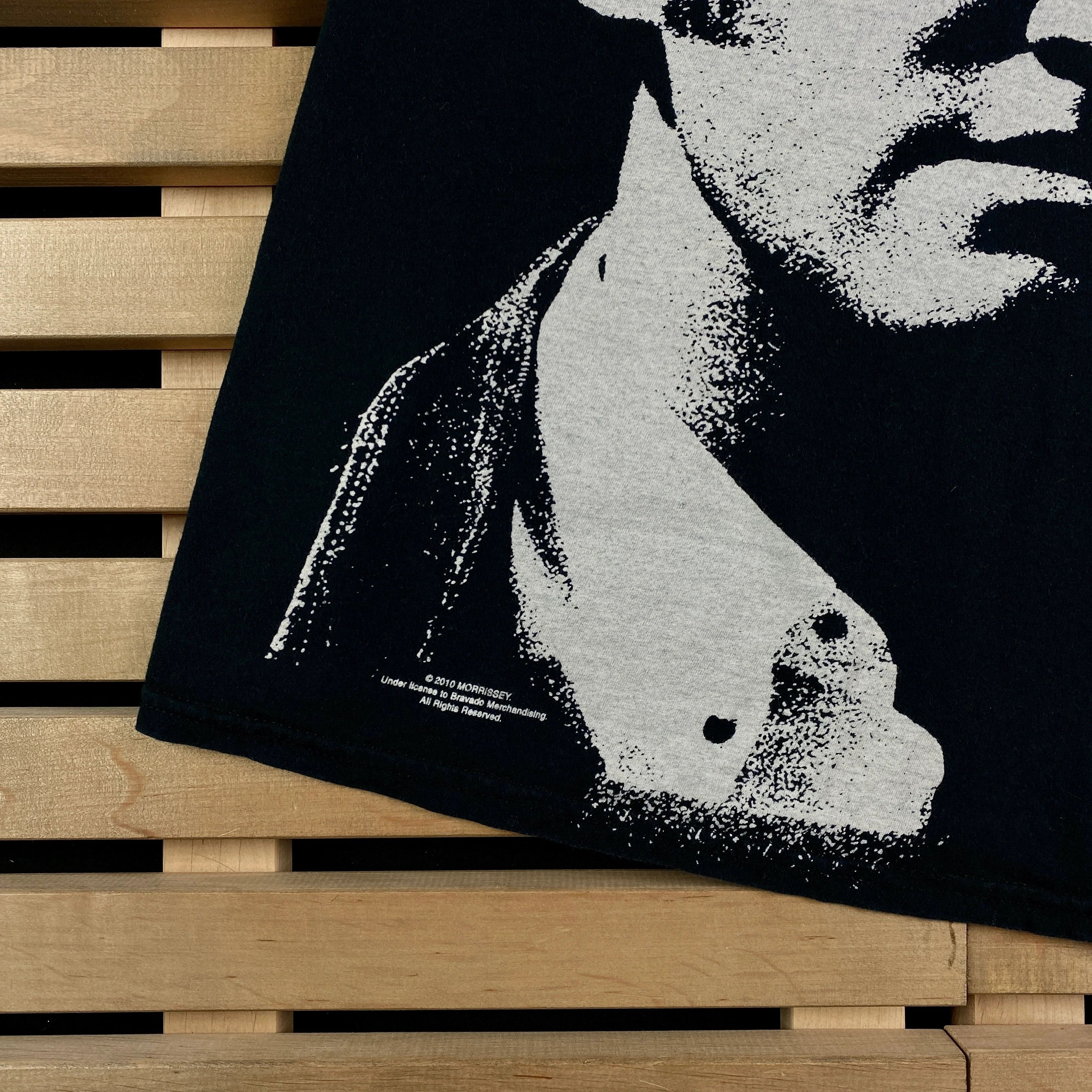 Band Tees × Vintage Mens Vintage T Shirt Morrisey 2010 Size L Size US L / EU 52-54 / 3 - 3 Thumbnail