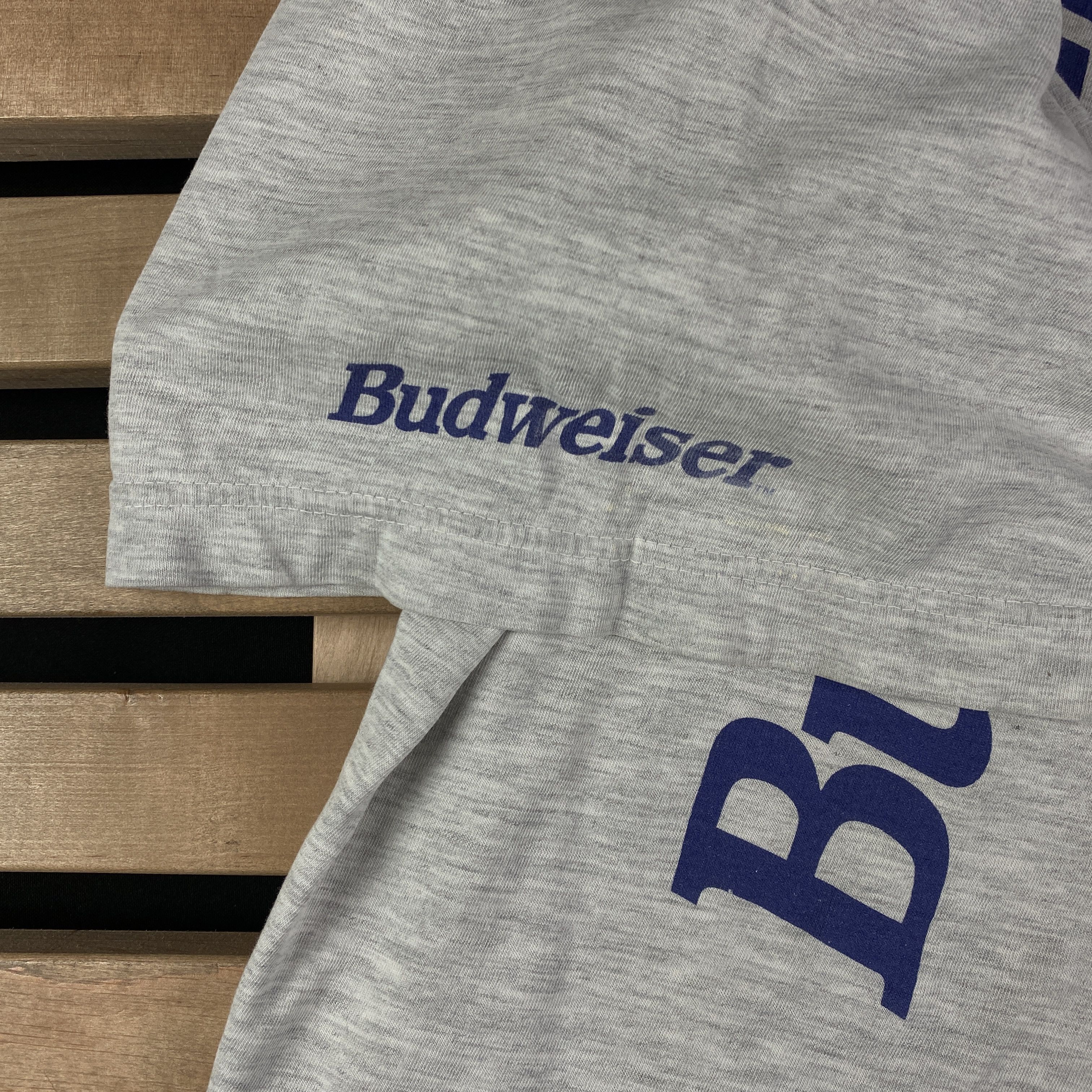 Vintage Mens Vintage T Shirt Budweiser Atlanta 1996 Size XL Size US XL / EU 56 / 4 - 6 Thumbnail