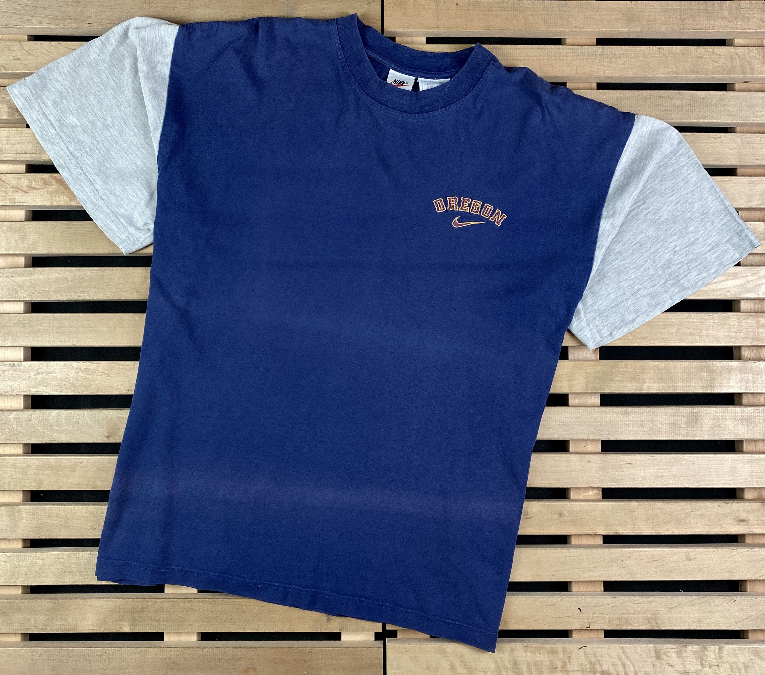 Nike × Vintage Men’s T Shirt Jersey Nike Oregon Vintage Size XL Size US XL / EU 56 / 4 - 1 Thumbnail