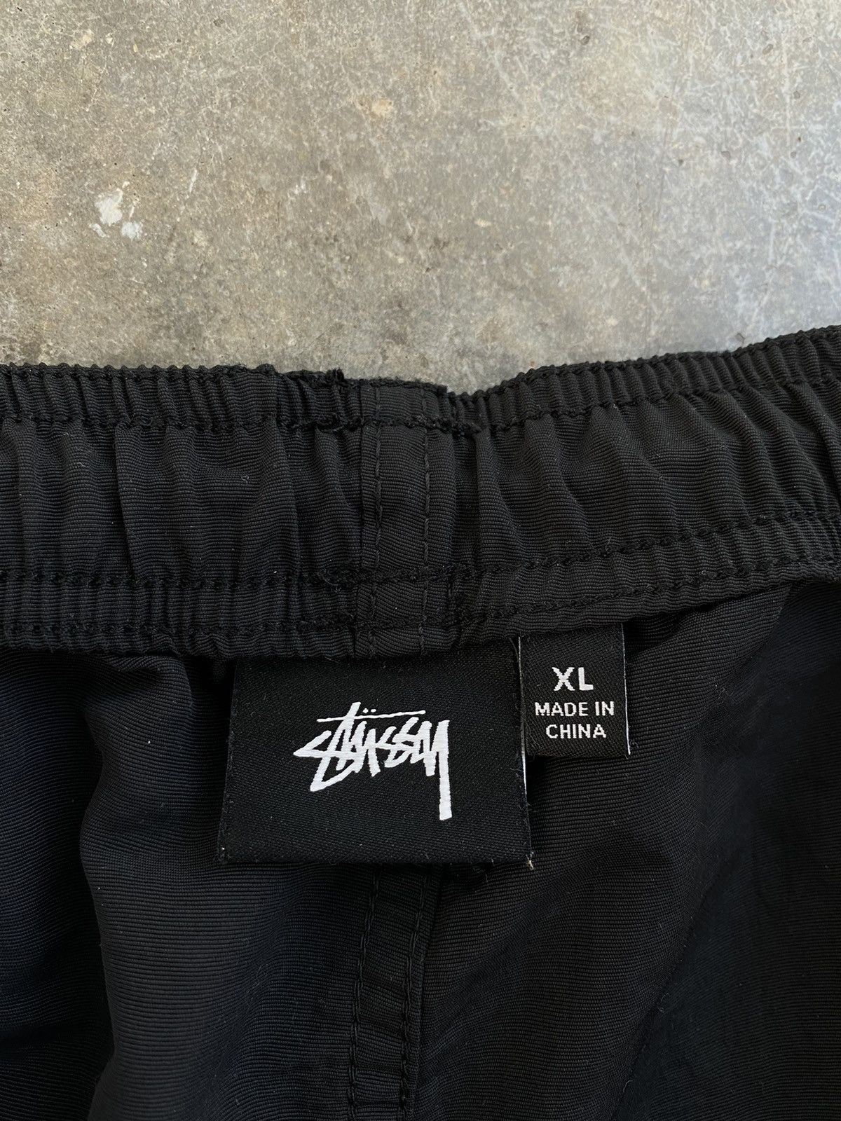 Dover Street Market × Stussy Stussy x Dover Street Market Script Board Shorts Black XL Size US 36 / EU 52 - 3 Thumbnail