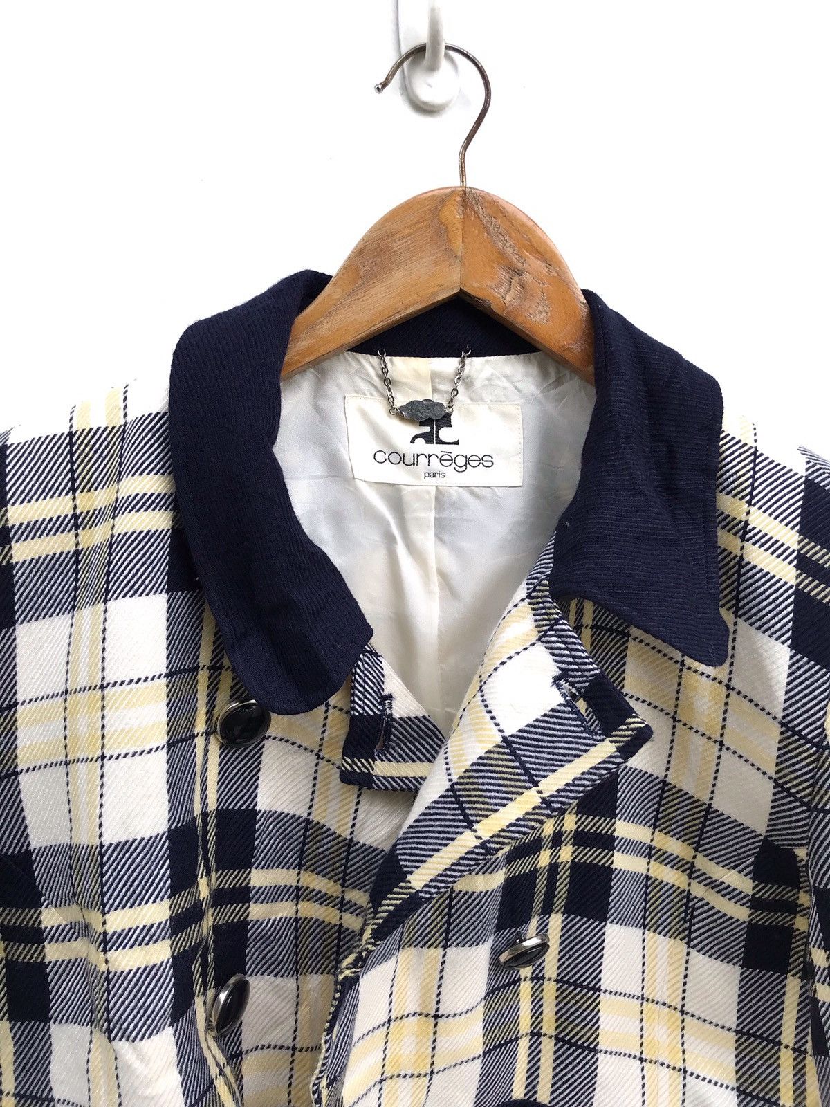 Courreges Vintage Courreges Paris Checkered Wool Cropped Jacket Size US S / EU 44-46 / 1 - 1 Thumbnail