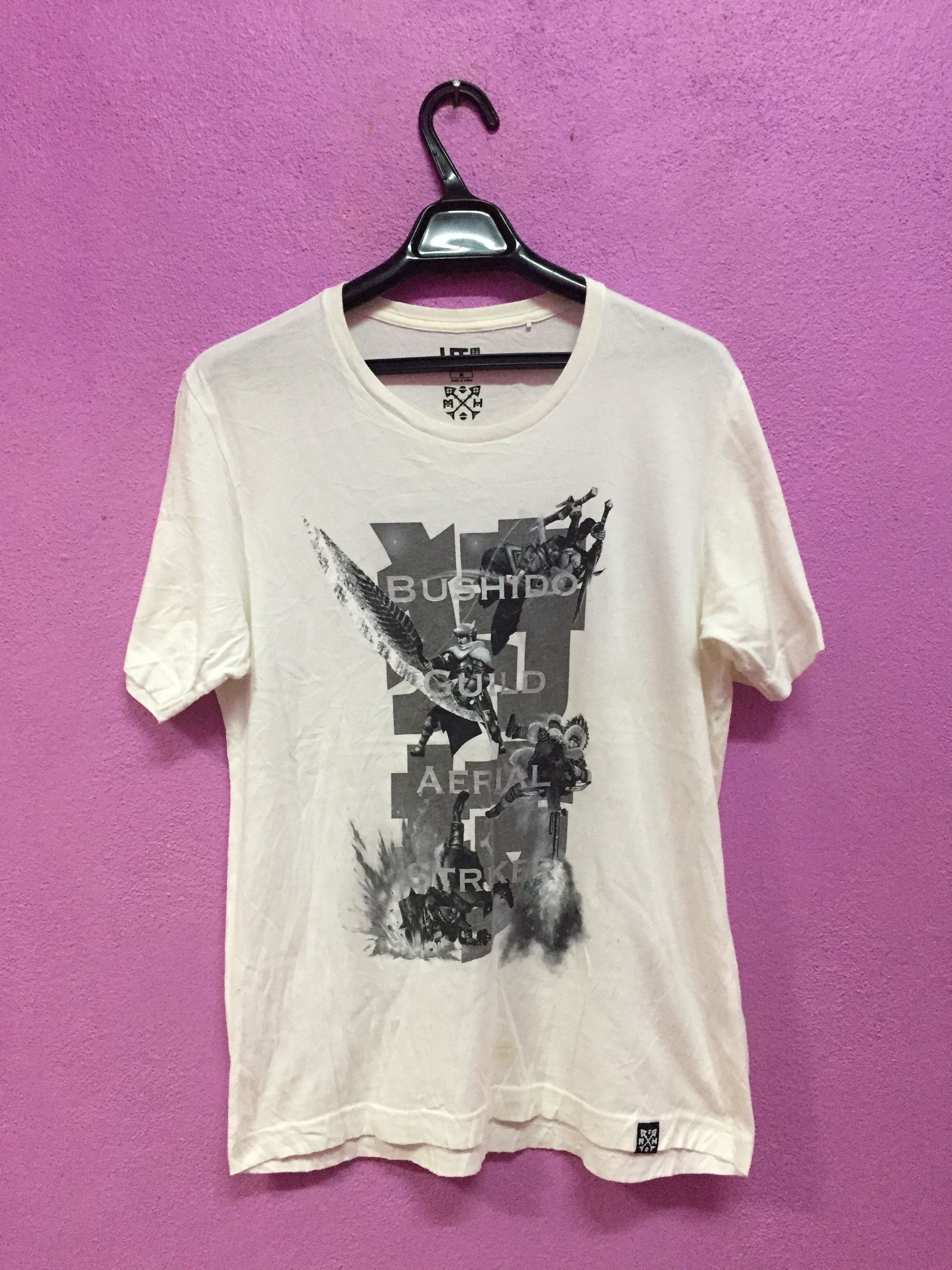 Anime Monster Hunter Tee Size M Size US M / EU 48-50 / 2 - 1 Thumbnail