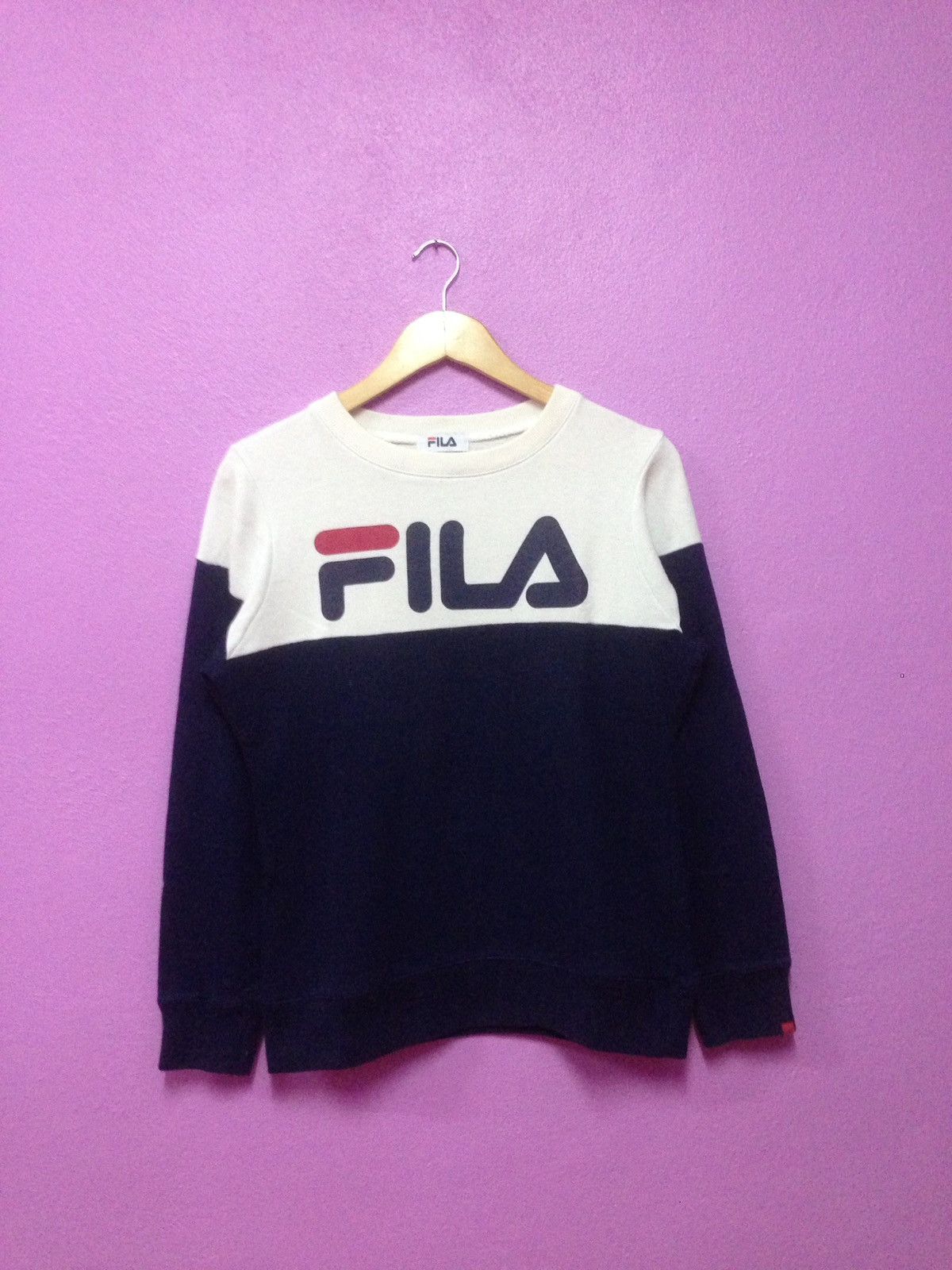 Fila Vintage 90's Fila Sweatshirts Size L Size US L / EU 52-54 / 3 - 1 Thumbnail