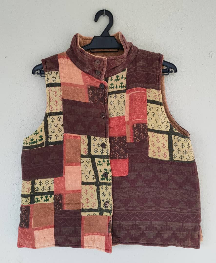 Designer Reversible Patch Sleeve less Sweatshirt Size M / US 6-8 / IT 42-44 - 1 Thumbnail