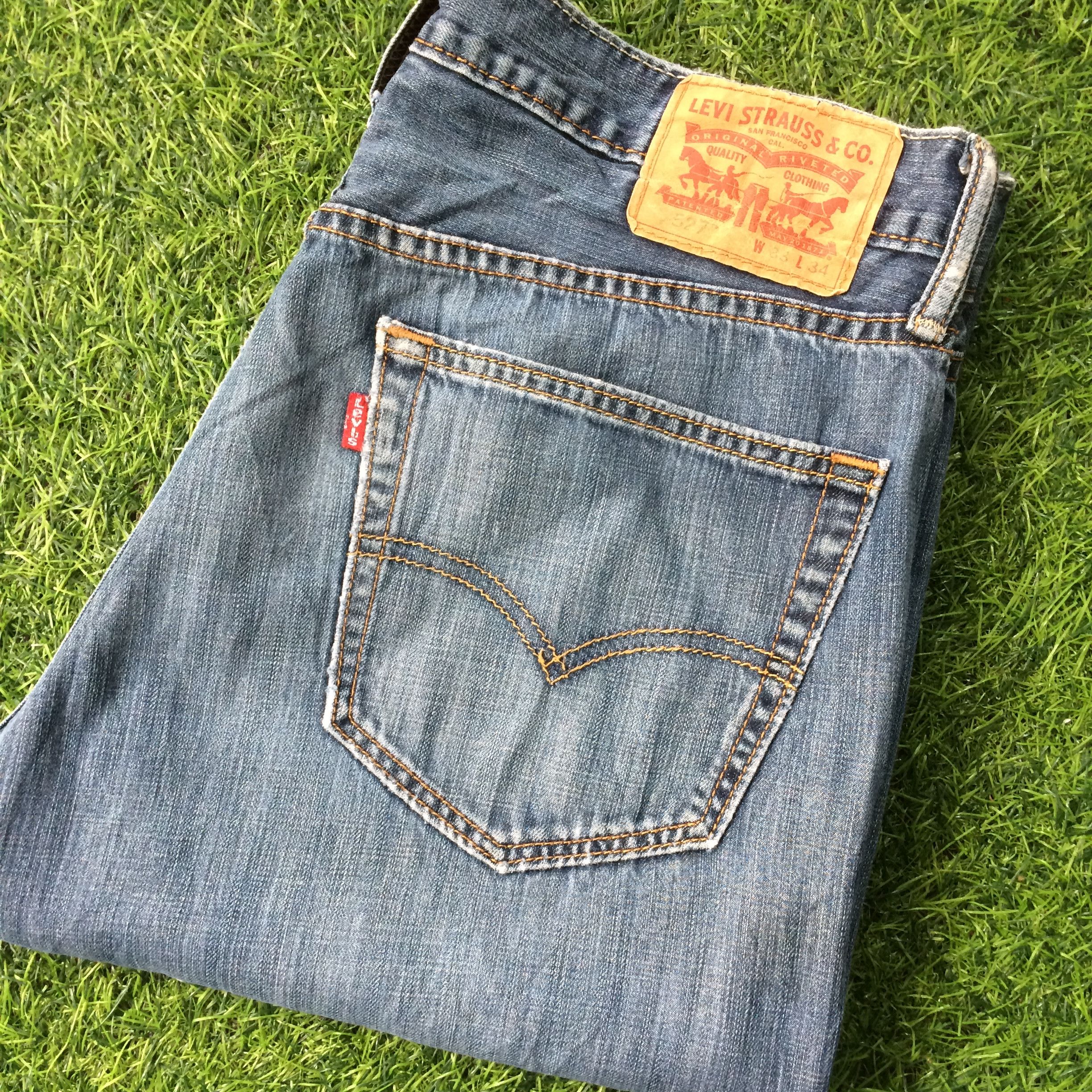 Levi's × Vintage Levi's 527 Ripped Bootcut Jeans #B-562 Size US 33 - 8 Thumbnail