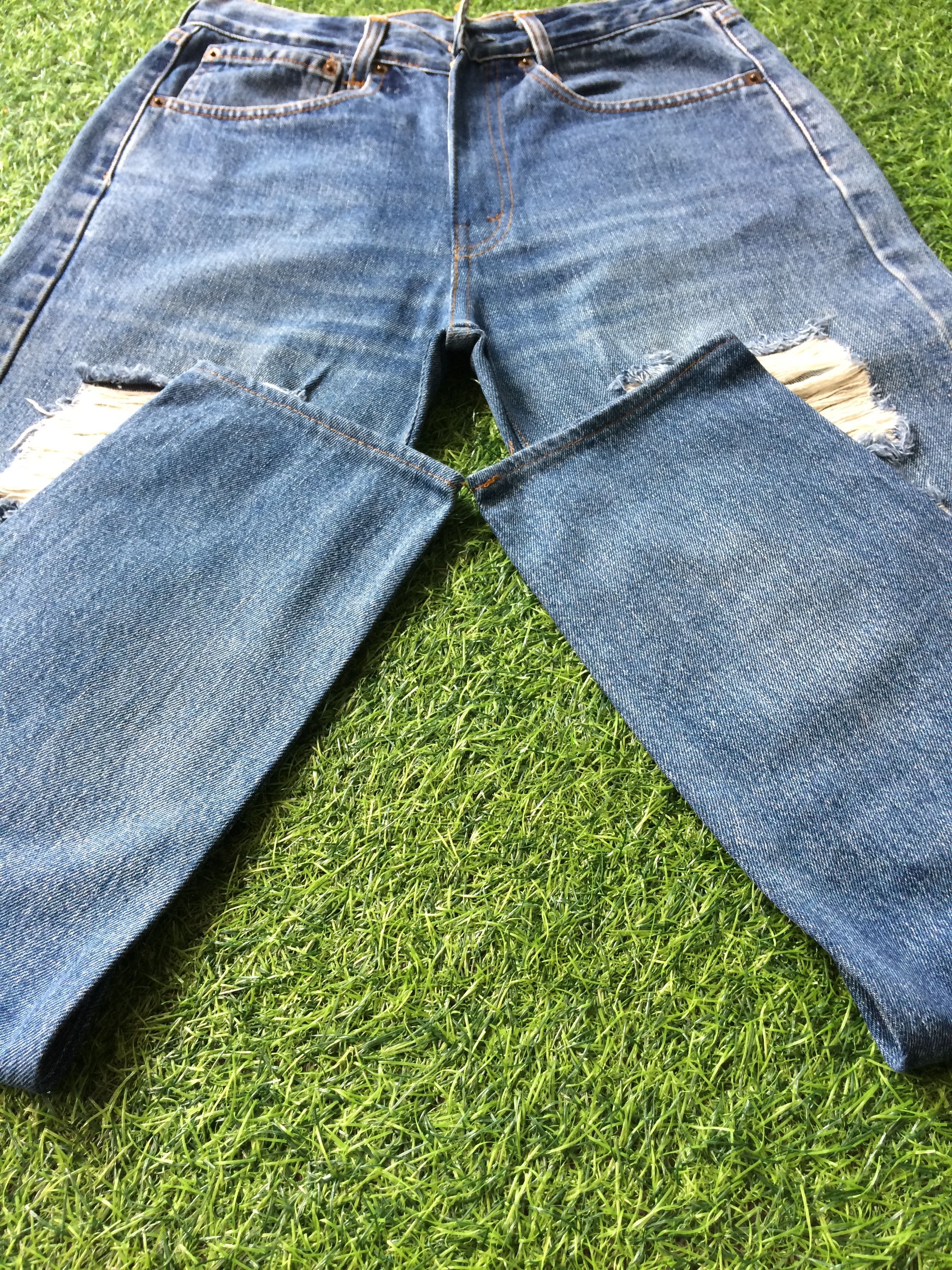 Levi's Vintage Levis 751 Reworked Jeans #B-704 Size 28" / US 6 / IT 42 - 5 Thumbnail