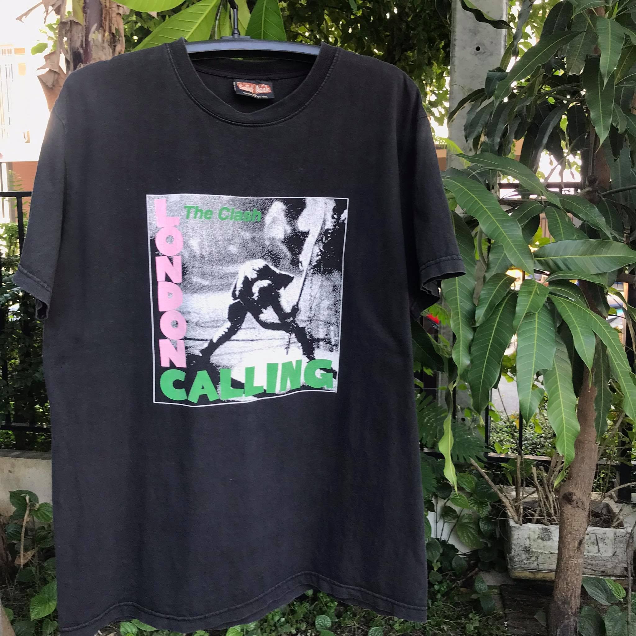 Band Tees The Clash London Calling Punk Rock Band Tee 90s Size US XL / EU 56 / 4 - 1 Thumbnail