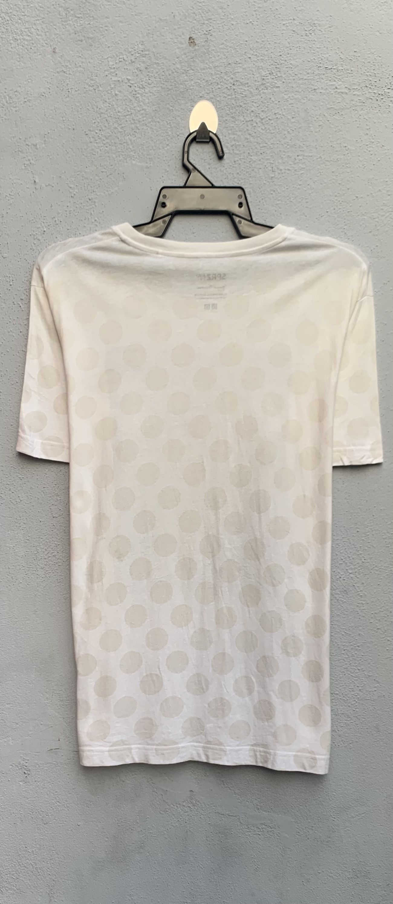 Uniqlo Yayoi Kusama Collab Uniqlo Designer Tee Size US L / EU 52-54 / 3 - 5 Thumbnail