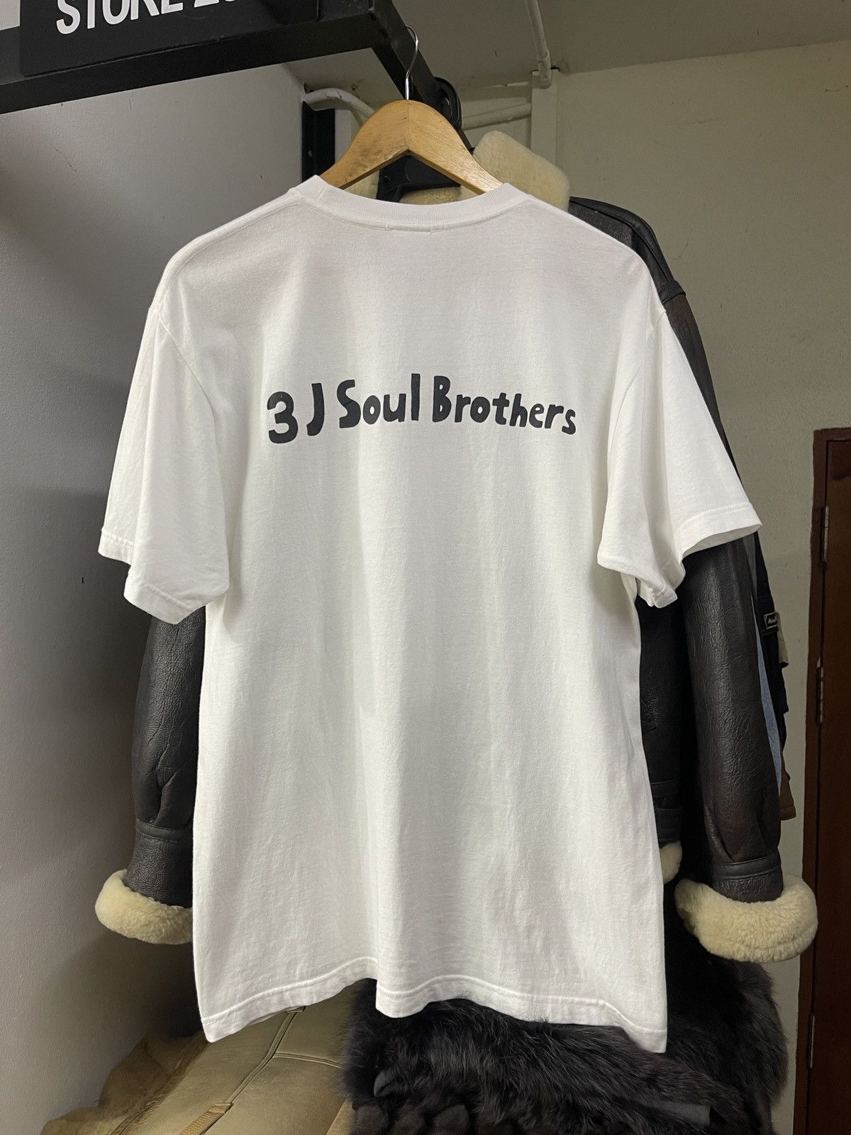 Vintage Metropoliz 3J Soul Brother White Tshirt Size US M / EU 48-50 / 2 - 4 Thumbnail