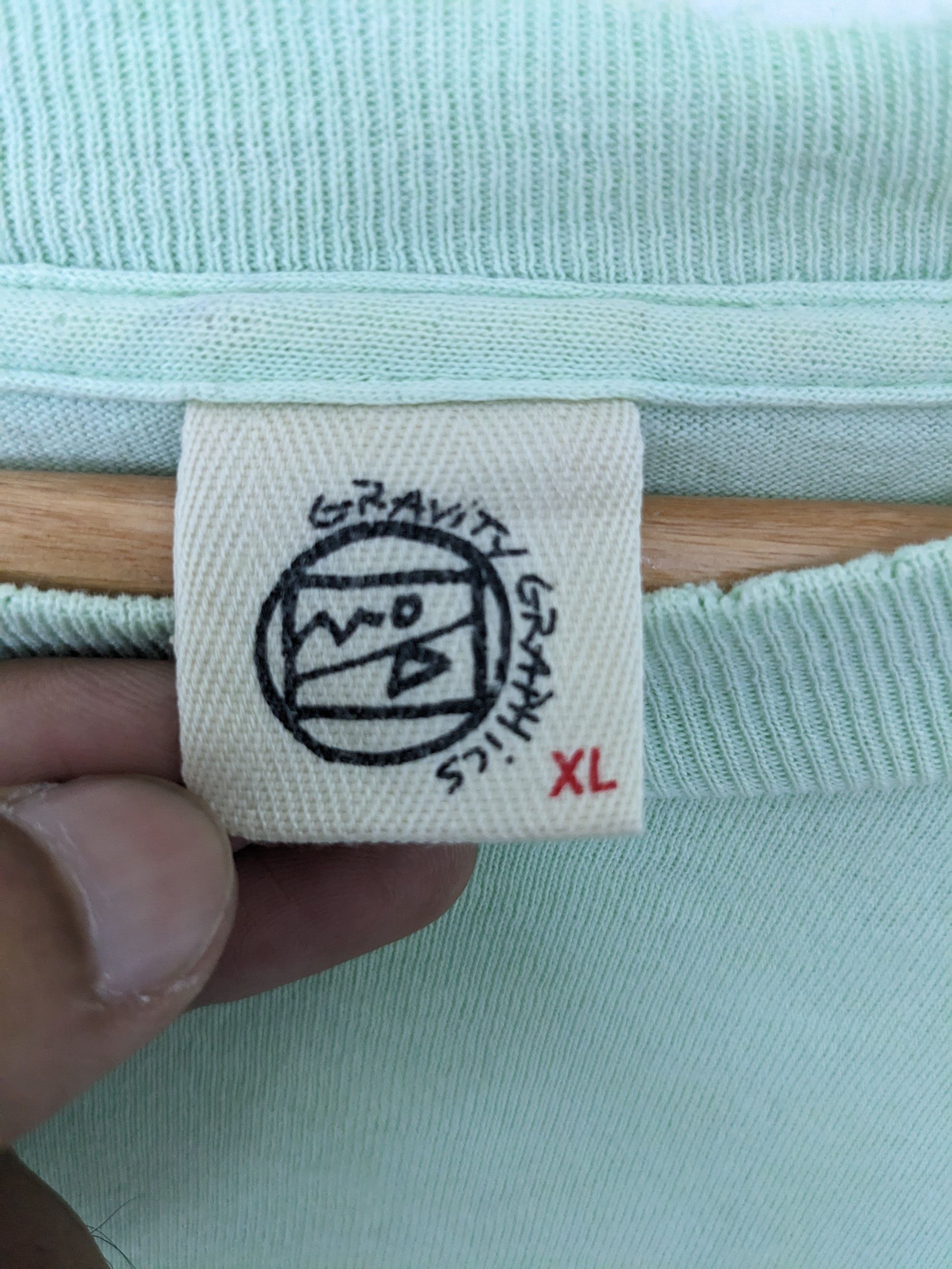 Vintage Vintage Gravity Graphic Scuba Diving Shirt Made in USA Size US XL / EU 56 / 4 - 3 Thumbnail