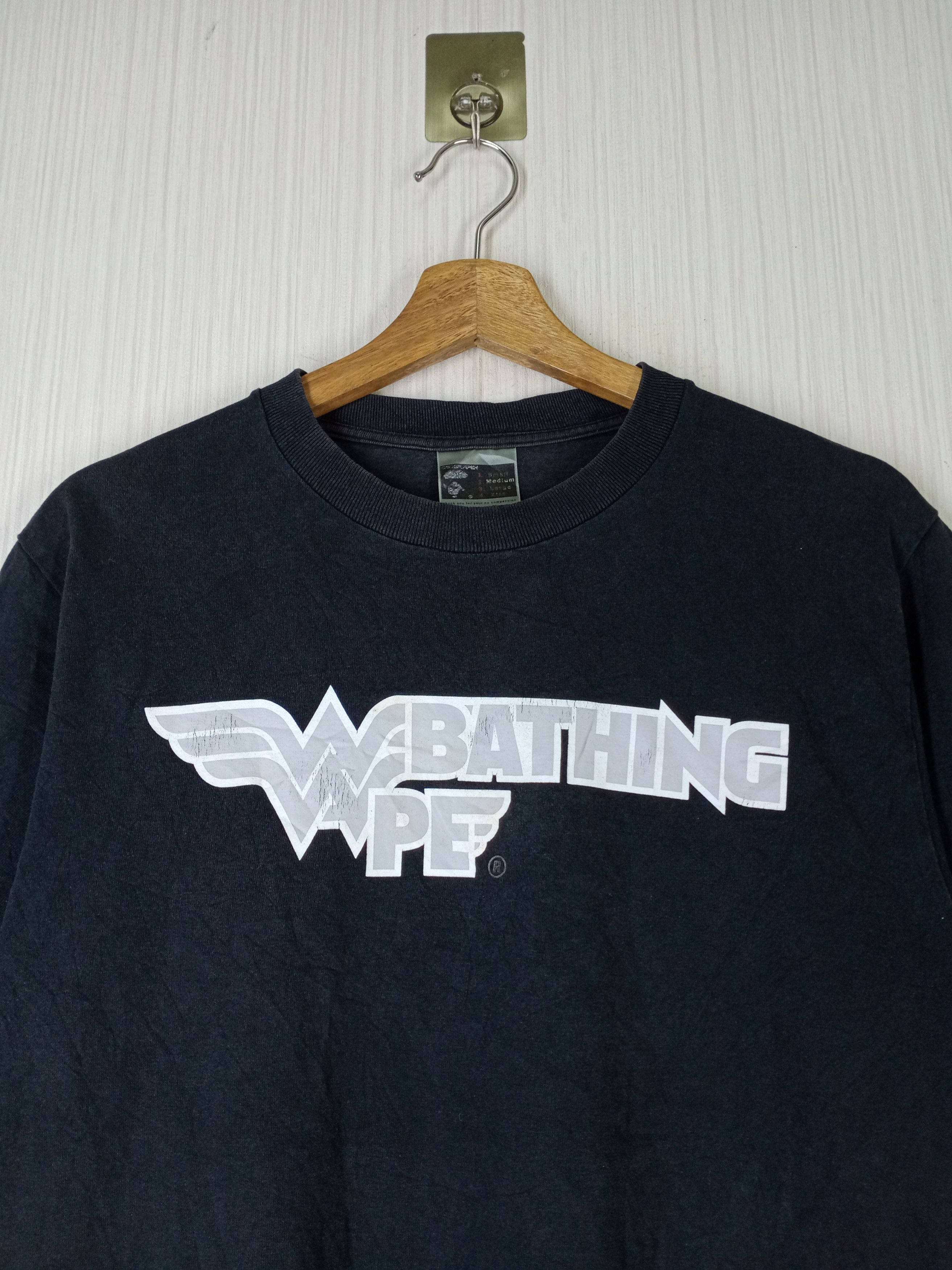 Bape Rare Vintage BAPE Wonder Woman Tshirt Size US M / EU 48-50 / 2 - 4 Thumbnail