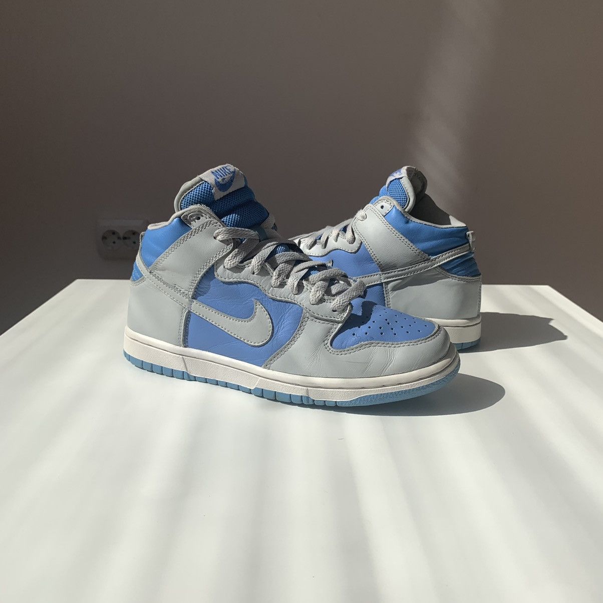 Nike 2003 Nike Dunk High Neutral Grey-University Blue GS Size US 8 / IT 38 - 10 Thumbnail
