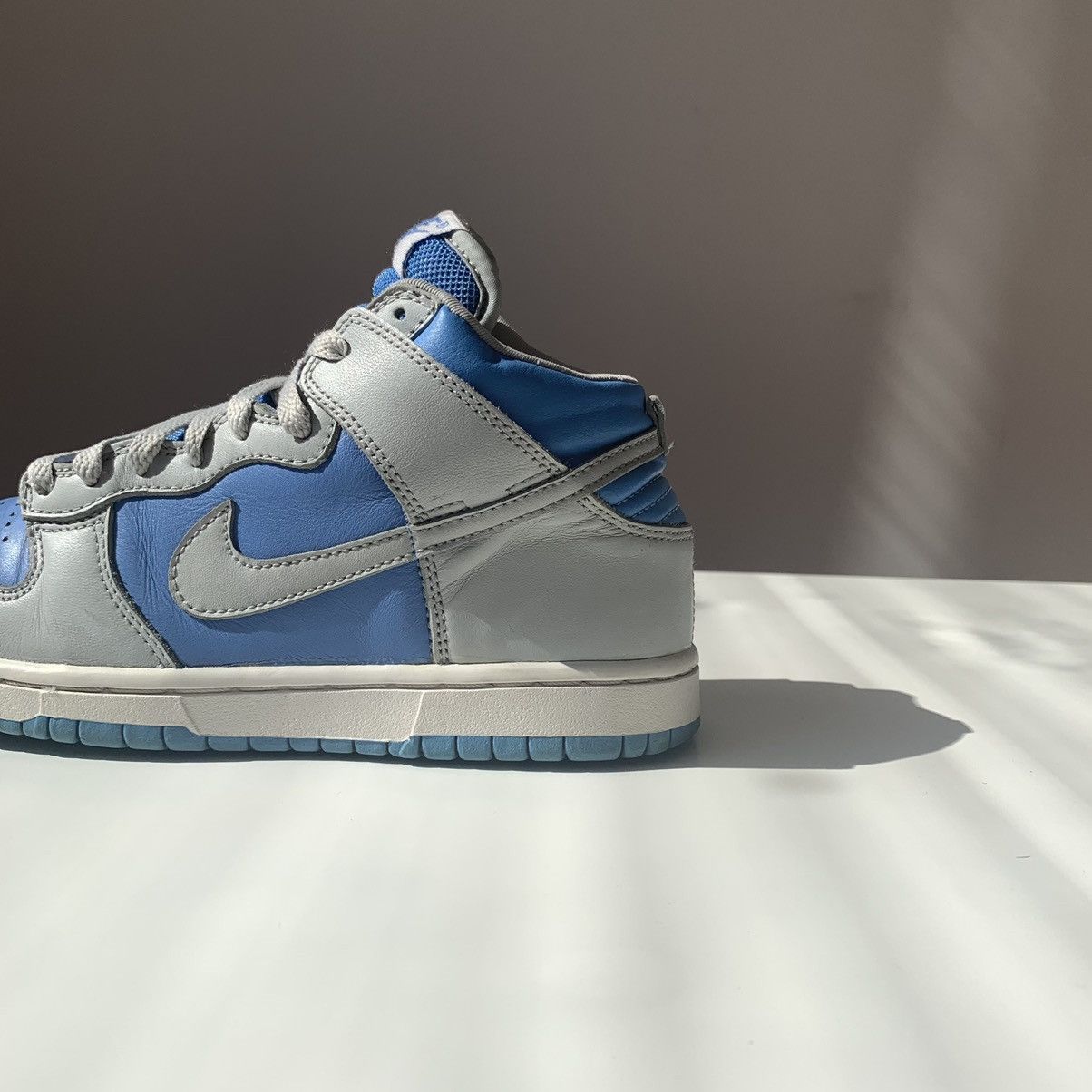 Nike 2003 Nike Dunk High Neutral Grey-University Blue GS Size US 8 / IT 38 - 11 Thumbnail