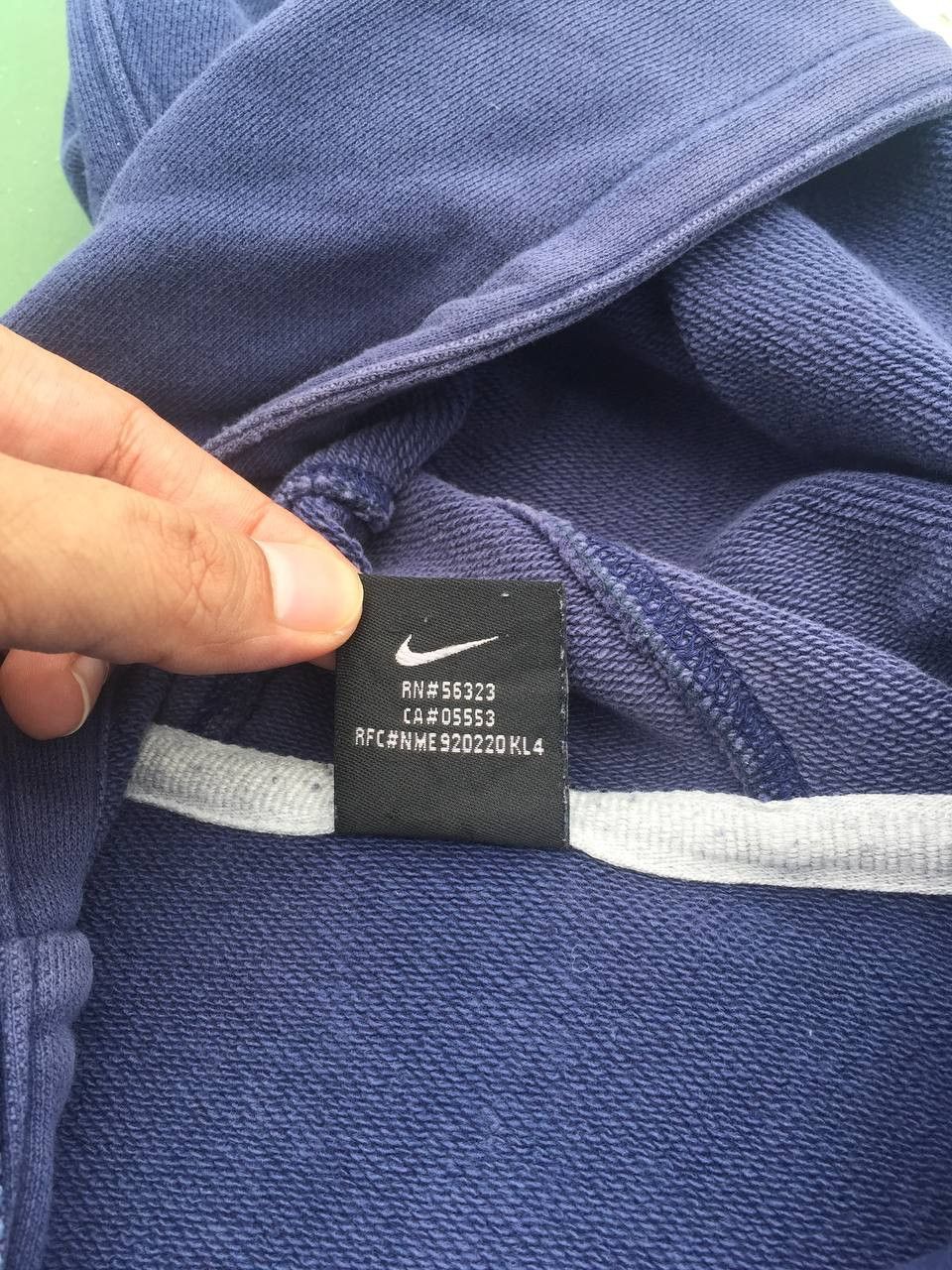 Nike Vintage Nike mini swoosh distressed sun faded hoodie Size US M / EU 48-50 / 2 - 4 Thumbnail