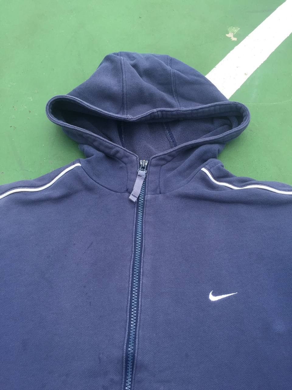 Nike Vintage Nike mini swoosh distressed sun faded hoodie Size US M / EU 48-50 / 2 - 3 Thumbnail