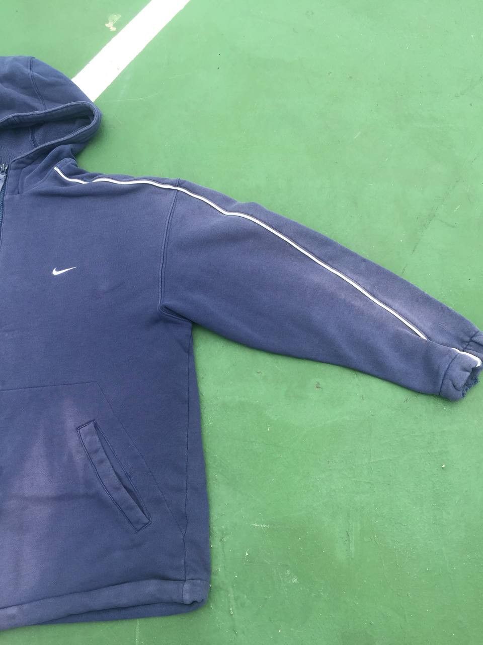 Nike Vintage Nike mini swoosh distressed sun faded hoodie Size US M / EU 48-50 / 2 - 8 Thumbnail