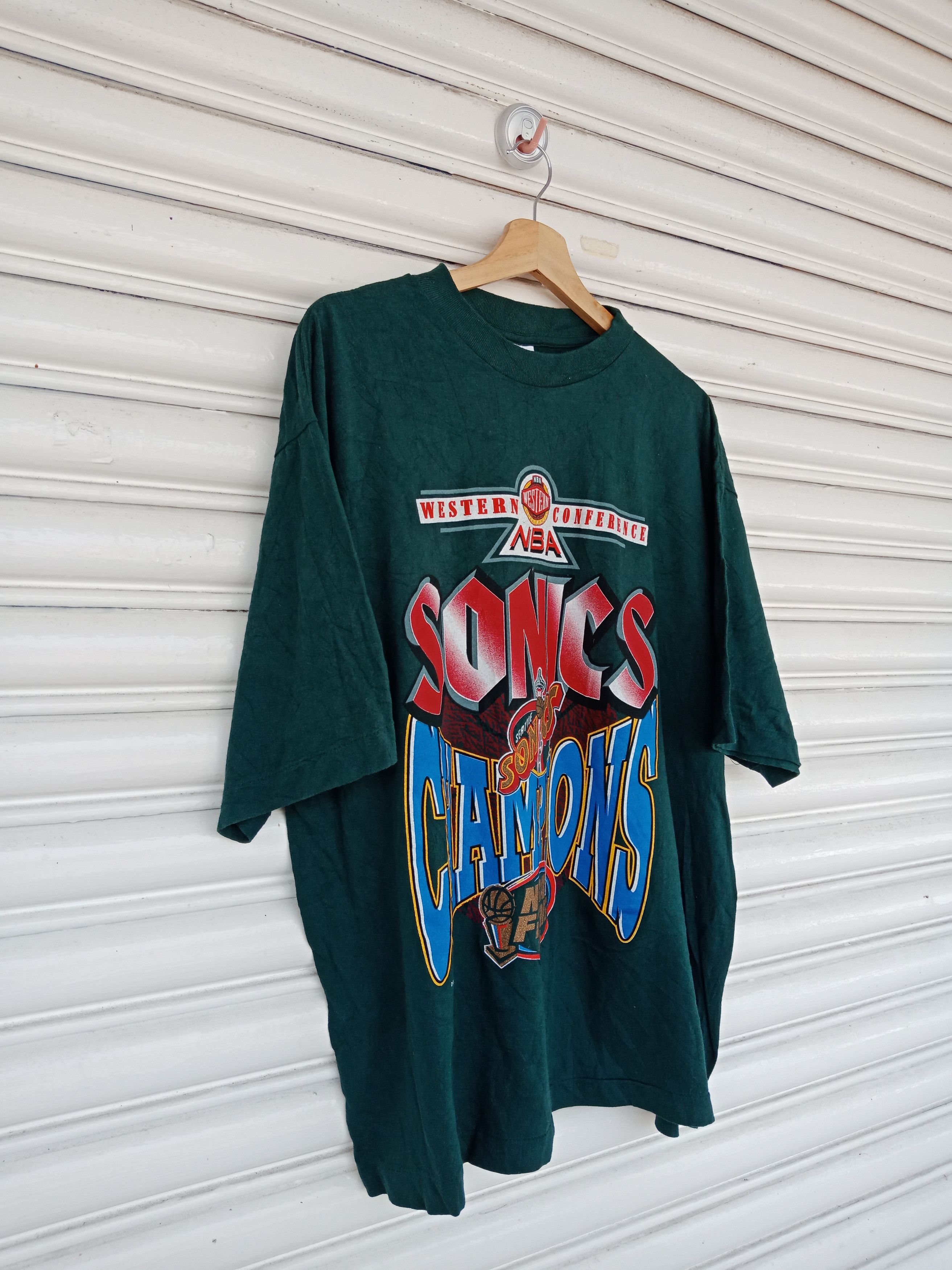 NBA Vintage 1996 NBA Final Sonic Champions Size US L / EU 52-54 / 3 - 4 Thumbnail