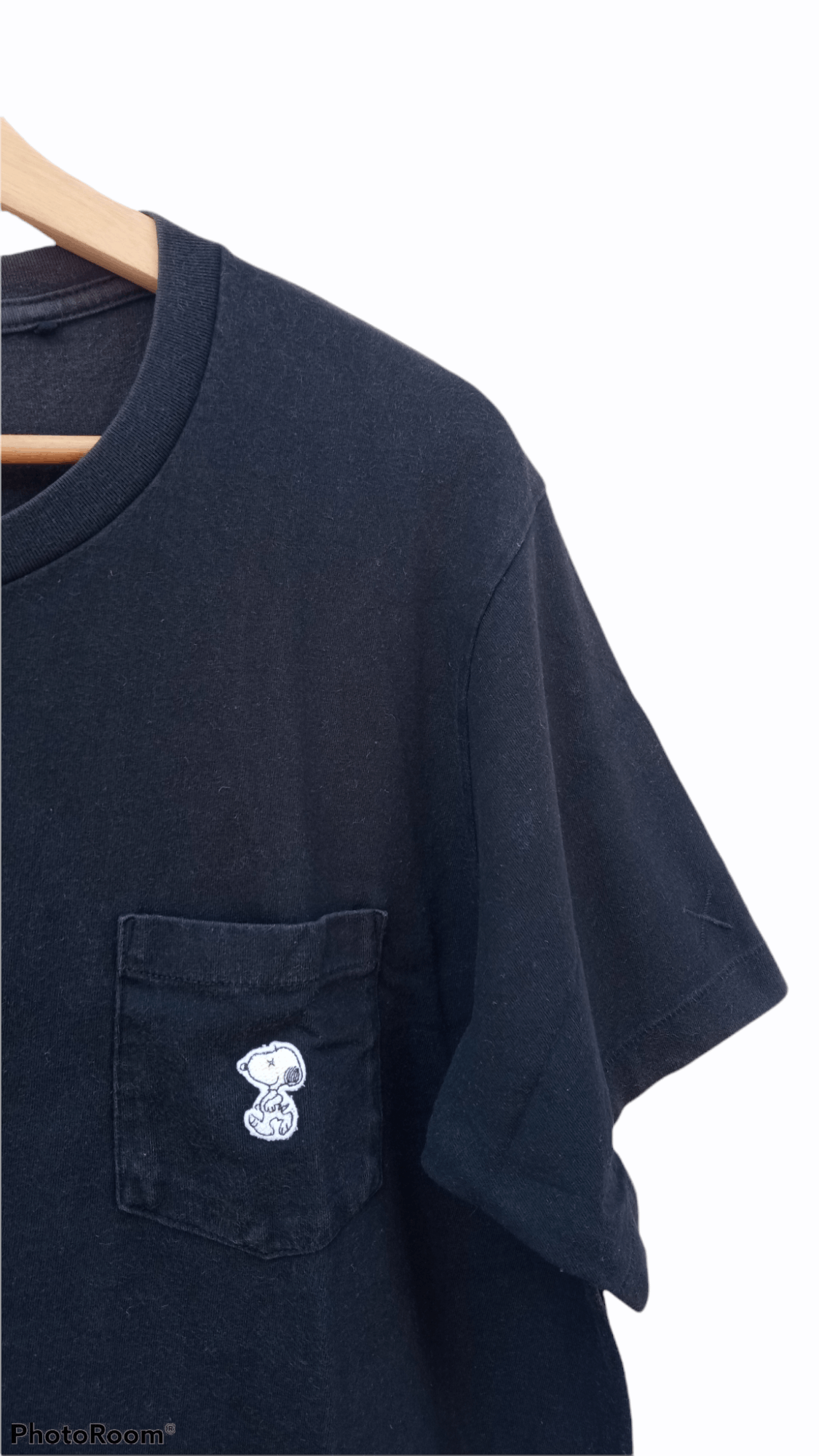 Japanese Brand × Kaws × Uniqlo 🔥🔥UT x Kaws Peanuts Pocket T-Shirt Size US L / EU 52-54 / 3 - 15 Thumbnail