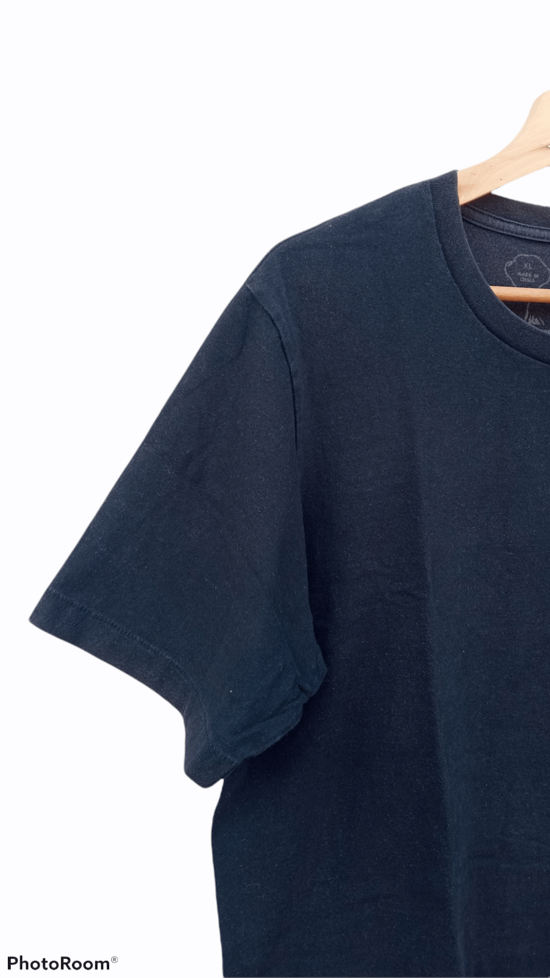 Japanese Brand × Kaws × Uniqlo 🔥🔥UT x Kaws Peanuts Pocket T-Shirt Size US L / EU 52-54 / 3 - 9 Thumbnail