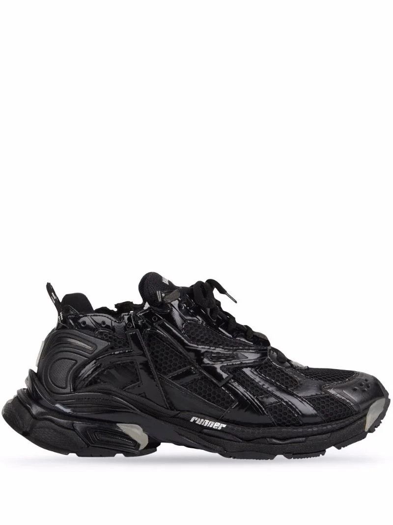 Black Runner Low Top Sneakers