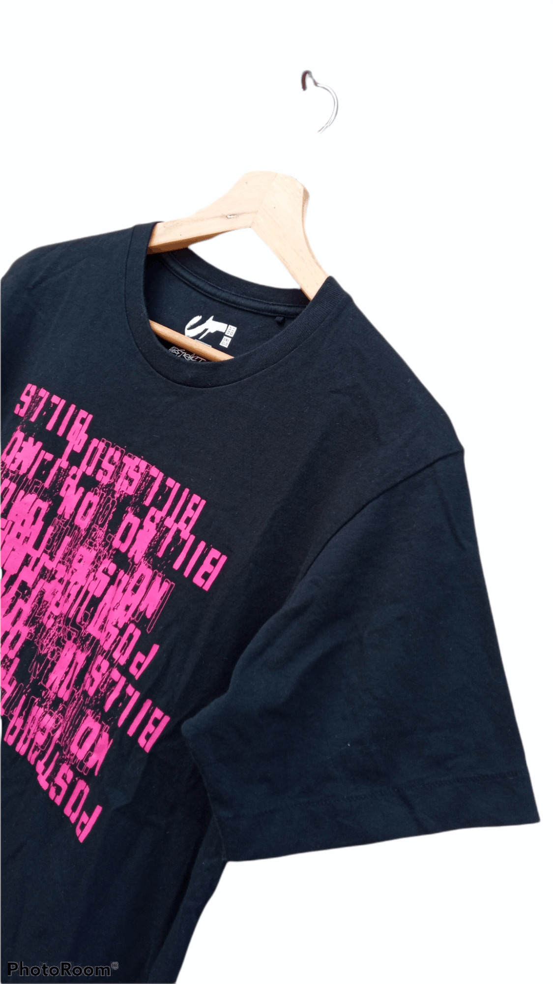 Futura × Japanese Brand × Uniqlo 🔥🔥UT x Futura Abstract Printed T-Shirt Size US S / EU 44-46 / 1 - 7 Thumbnail
