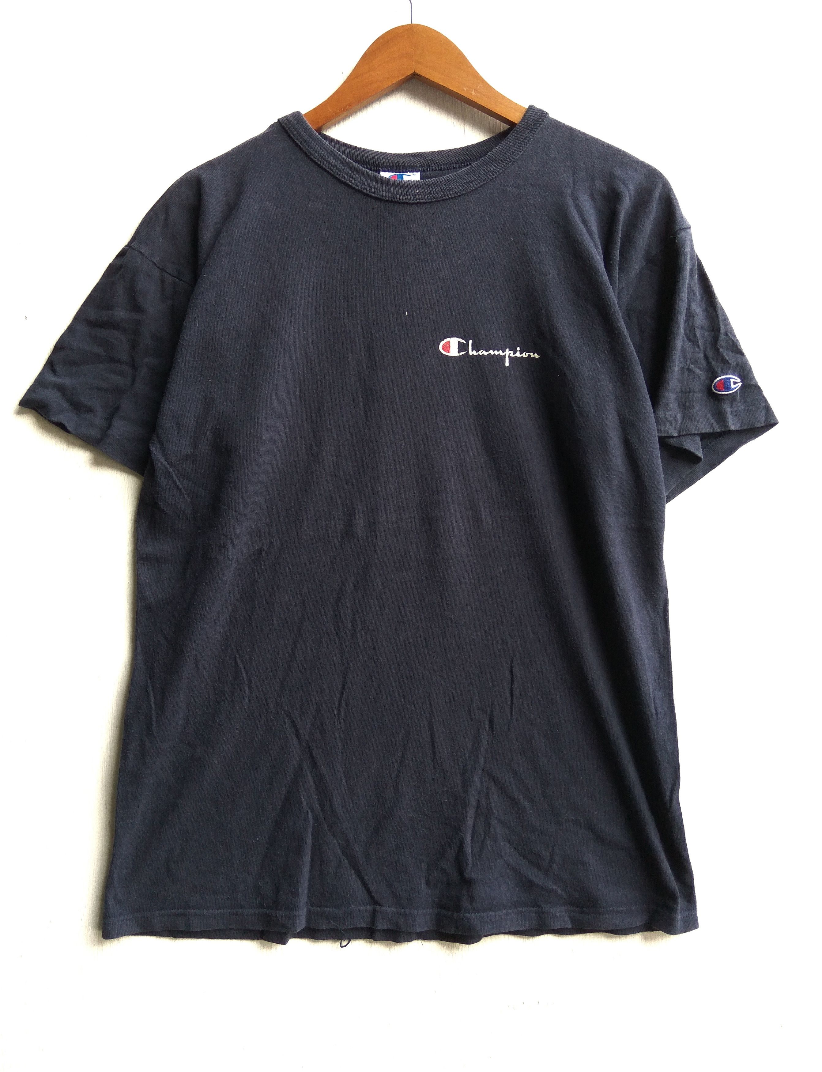 Vintage 90s CHAMPION small logo tshirt