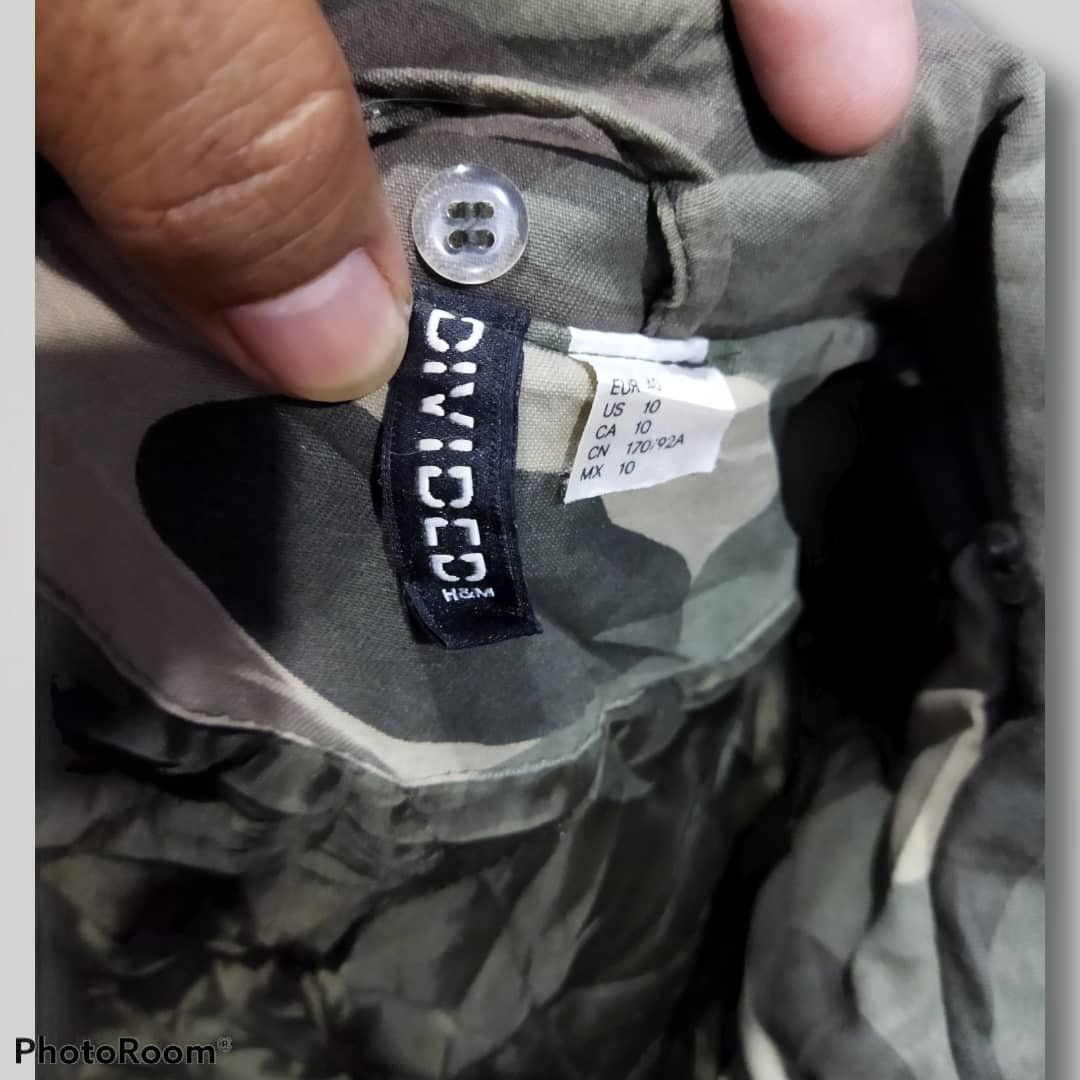 Designer × H&M H&M GREEN ARMY CAMO JACKET Size US M / EU 48-50 / 2 - 3 Thumbnail