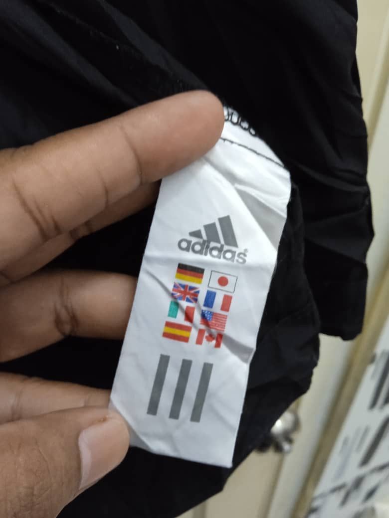 Adidas 🔥BIN/OFFER🔥 ADIDAS SWEATER WITH HOODIE Size US M / EU 48-50 / 2 - 4 Thumbnail