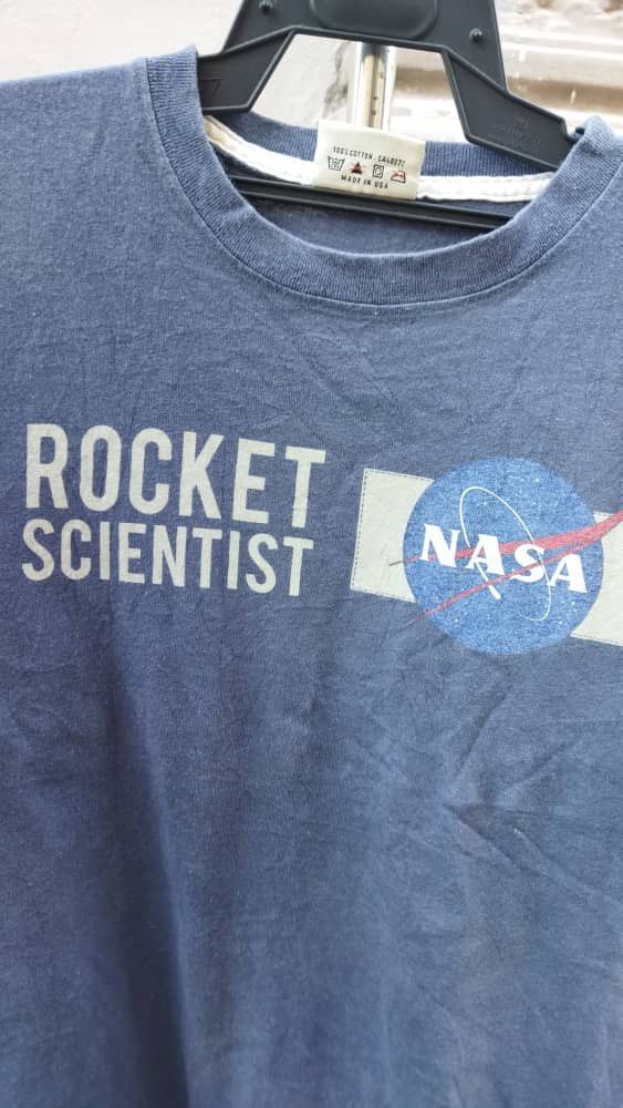 NASA × Vintage 🔥WAJIB BELI🔥 VINTAGE NASA x REDCANOE Size US M / EU 48-50 / 2 - 2 Thumbnail