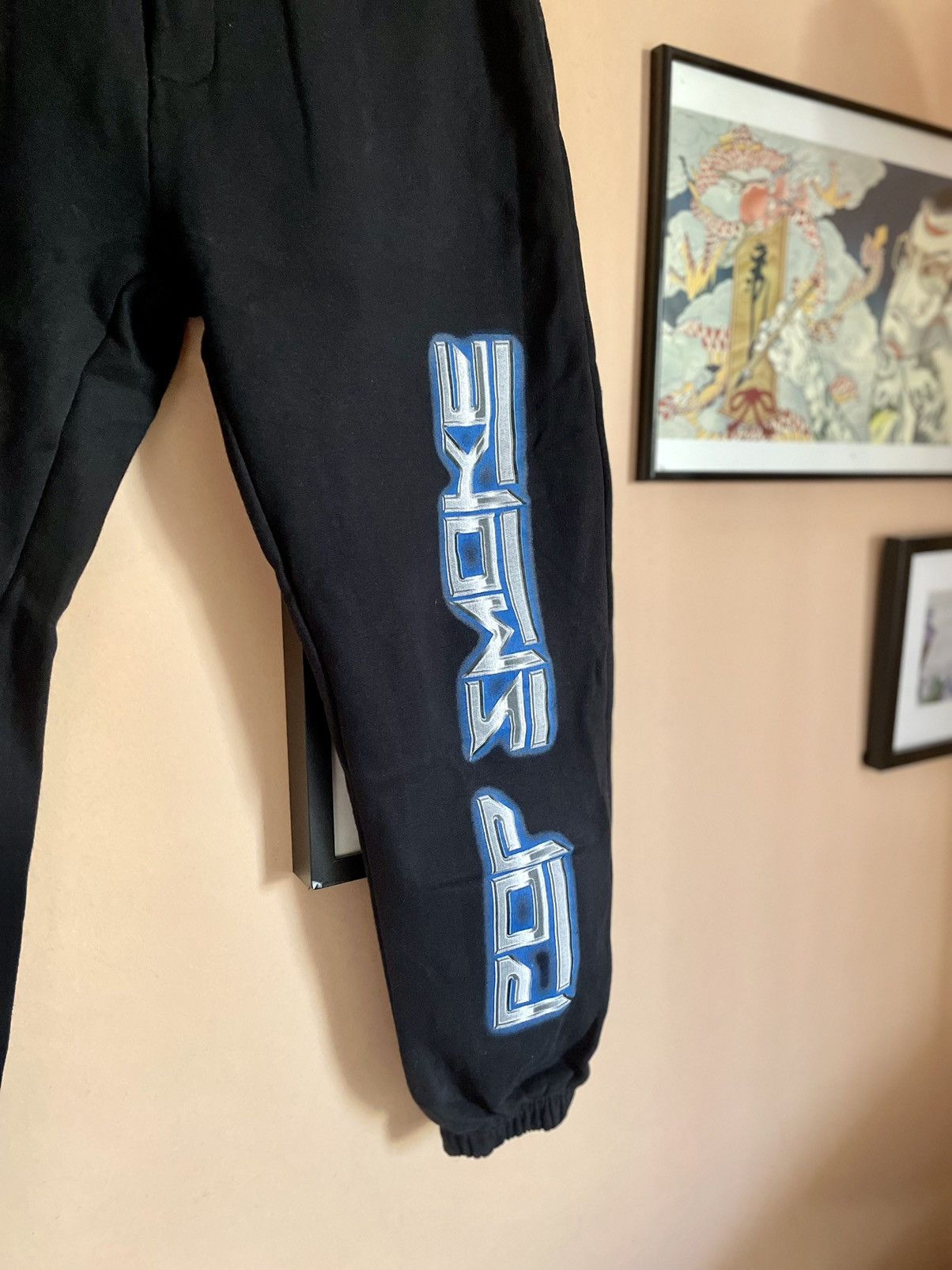 Pull & Bear Pull & Bear X Pop Smoke chrome logo sweatpants Size US 34 / EU 50 - 2 Thumbnail