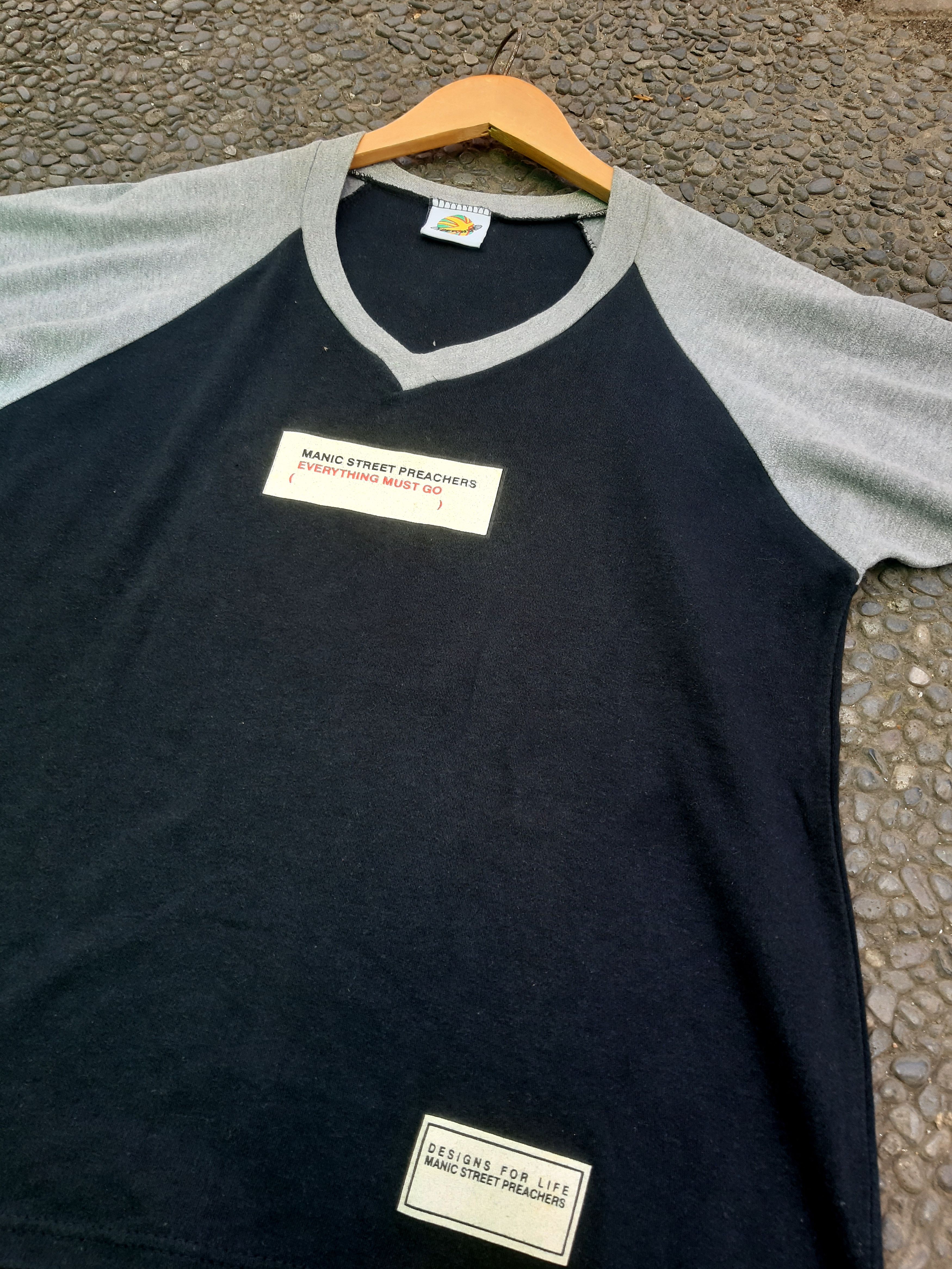 Band Tees Vintage Manic Street Preachers vneck shirt Size US M / EU 48-50 / 2 - 3 Thumbnail
