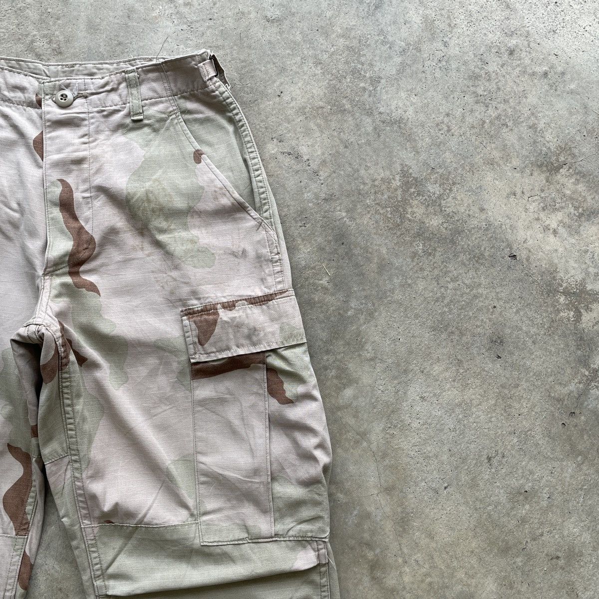 Japanese Brand W27🔥 Vintage Camouflage Pattern Faded Combat Cargo Pants Size US 27 - 6 Thumbnail
