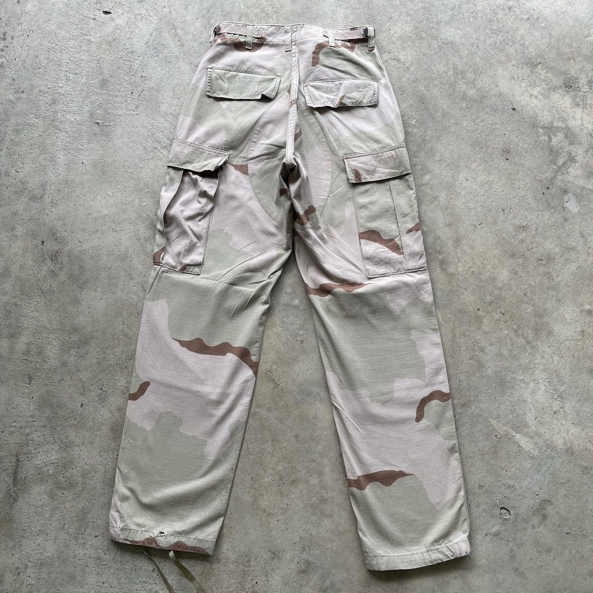 Japanese Brand W27🔥 Vintage Camouflage Pattern Faded Combat Cargo Pants Size US 27 - 16 Thumbnail