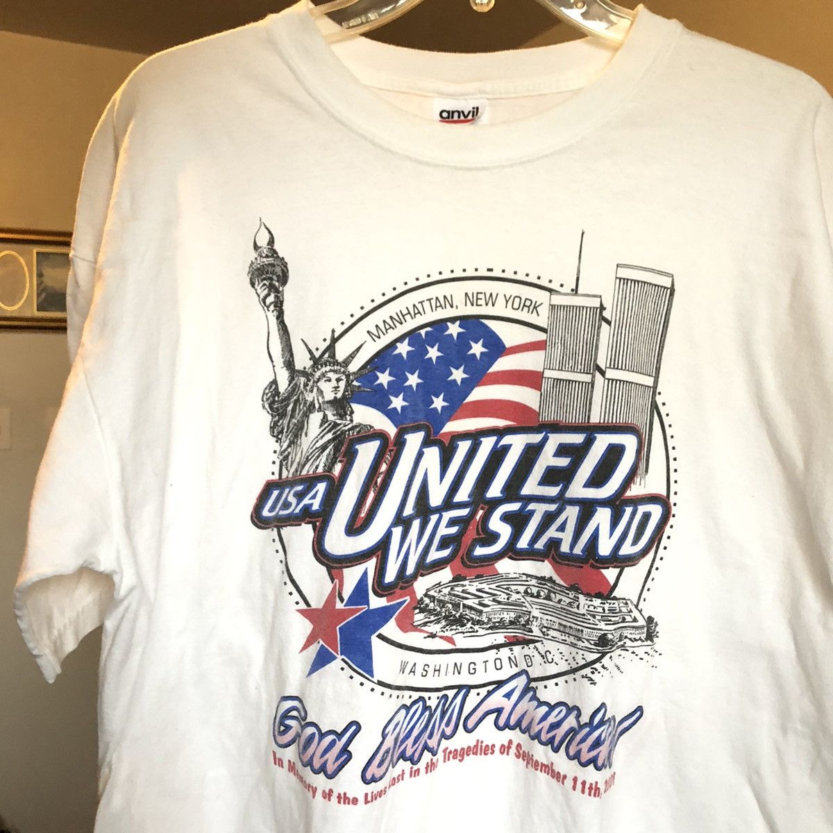 Vintage Vintage 9/11 Memorial United We Stand God Bless Graphic Tee Size US XL / EU 56 / 4 - 1 Thumbnail