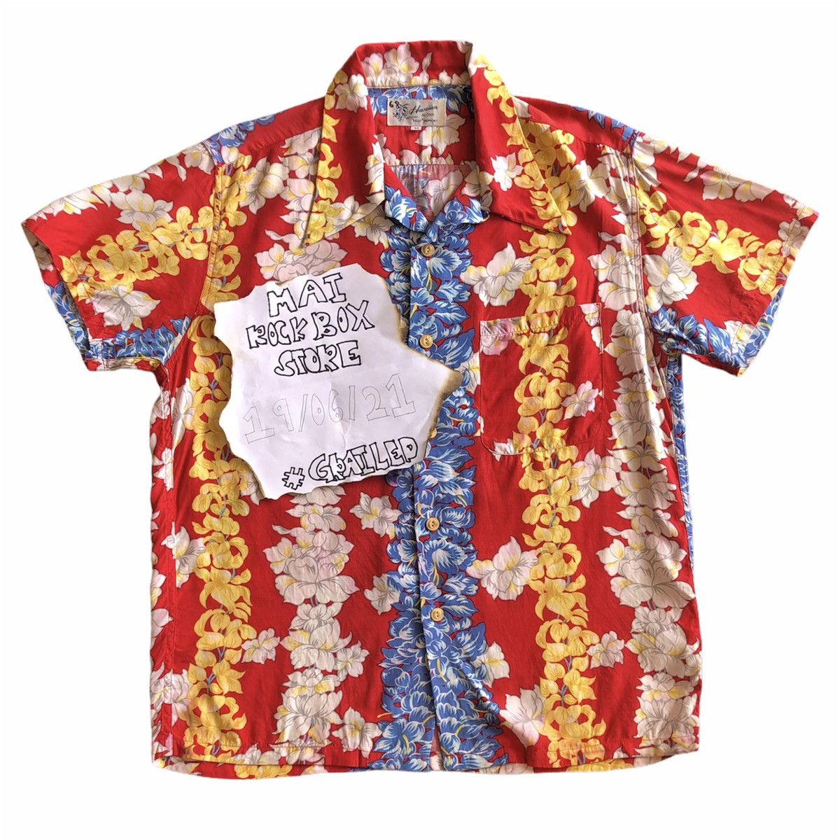image of Batik Bay x Hawaiian Shirt Vintage Hawaiian Shirt Rayon Fabric Elvis Presley Style in Red (Size Sma