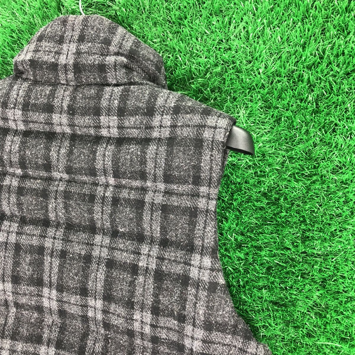 Uniqlo Uniqlo Puffer Vest Wool Tartan Check Zipper Size US S / EU 44-46 / 1 - 5 Thumbnail