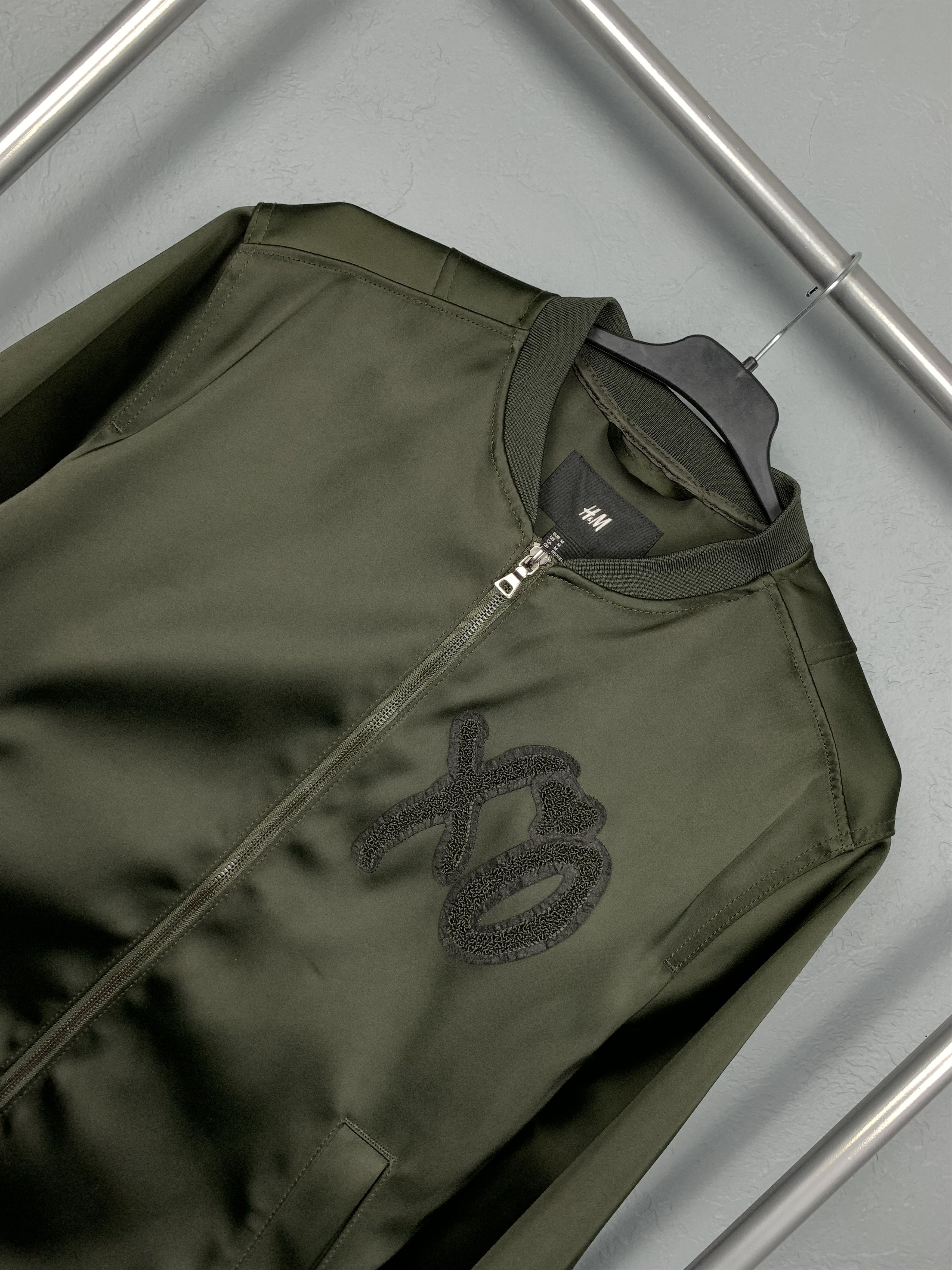 H&M × The Weeknd H&M x The Weekend XO Bomber Jacket Green Patch Satin Size US M / EU 48-50 / 2 - 2 Thumbnail