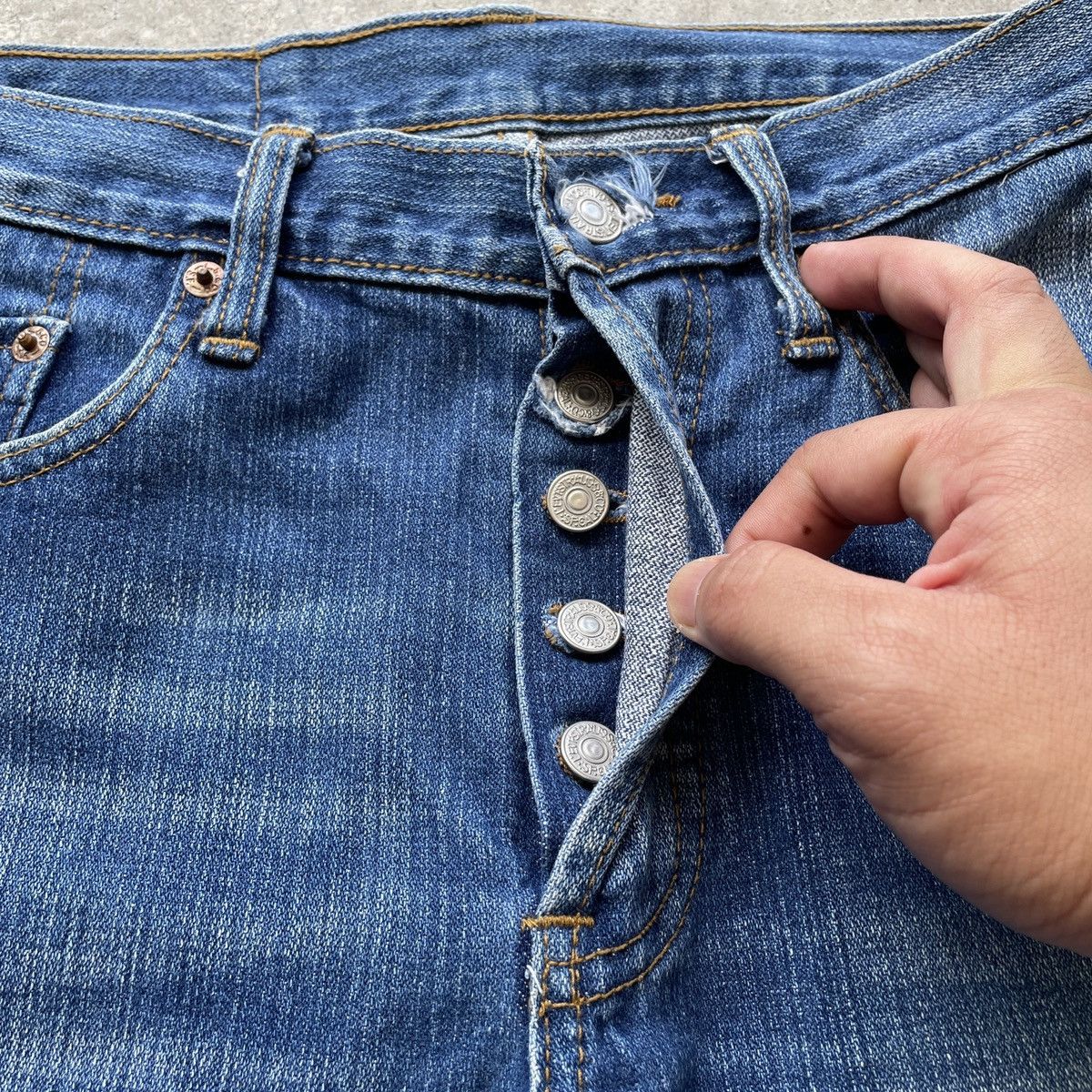 Levi's Vintage Levi’s 501 Big E Faded Denim Jeans Pants W31x33.5 Size US 31 - 6 Thumbnail