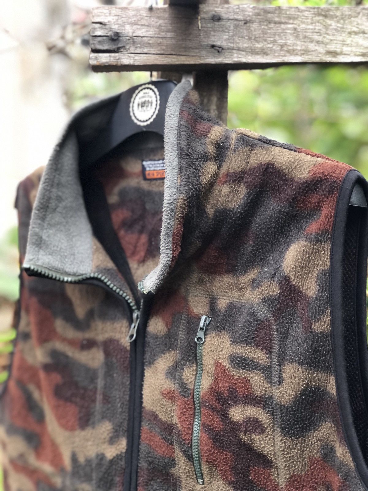 Japanese Brand Vintage 80's Fleece Camo Vest Outdoor Style Size US L / EU 52-54 / 3 - 2 Thumbnail