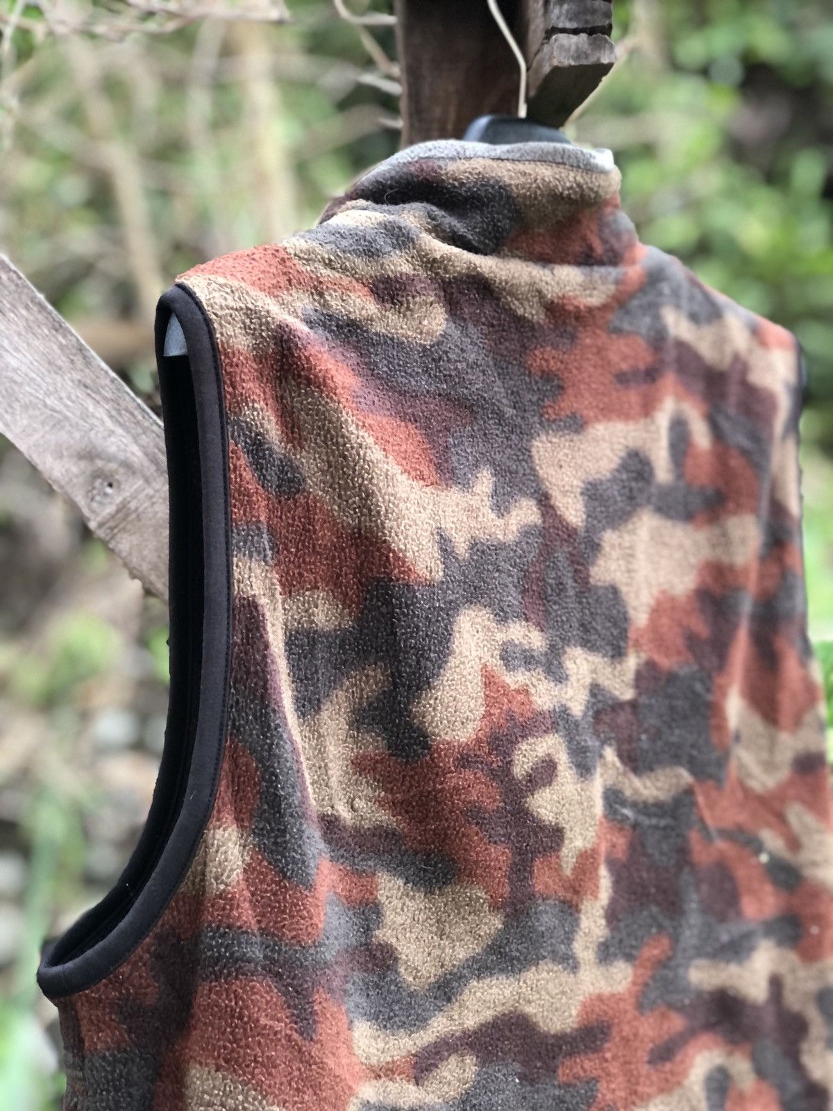 Japanese Brand Vintage 80's Fleece Camo Vest Outdoor Style Size US L / EU 52-54 / 3 - 5 Thumbnail