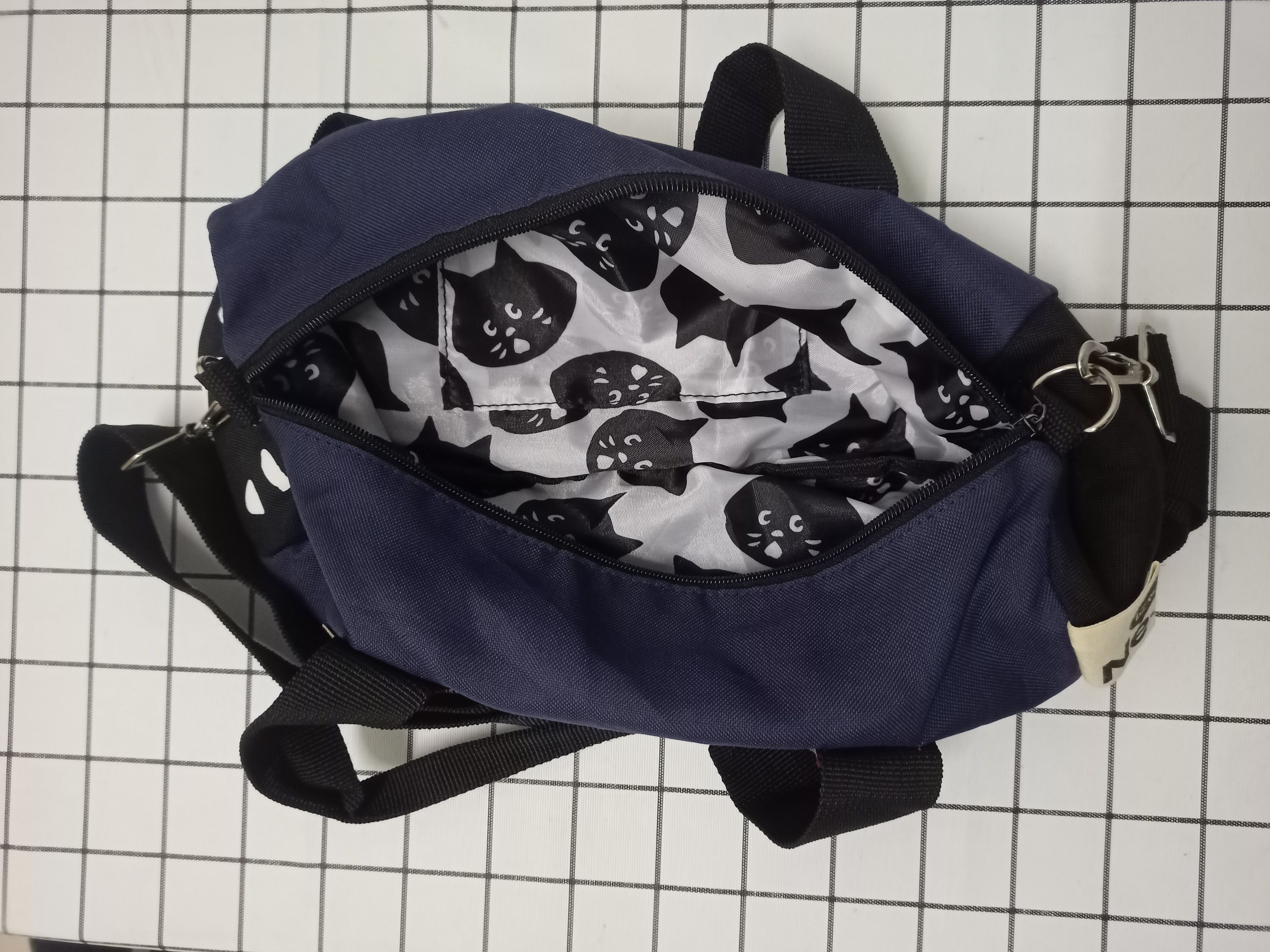Issey Miyake 🌟Rare🌟 NeNet Issey Miyake Duffle Bag Size ONE SIZE - 5 Thumbnail