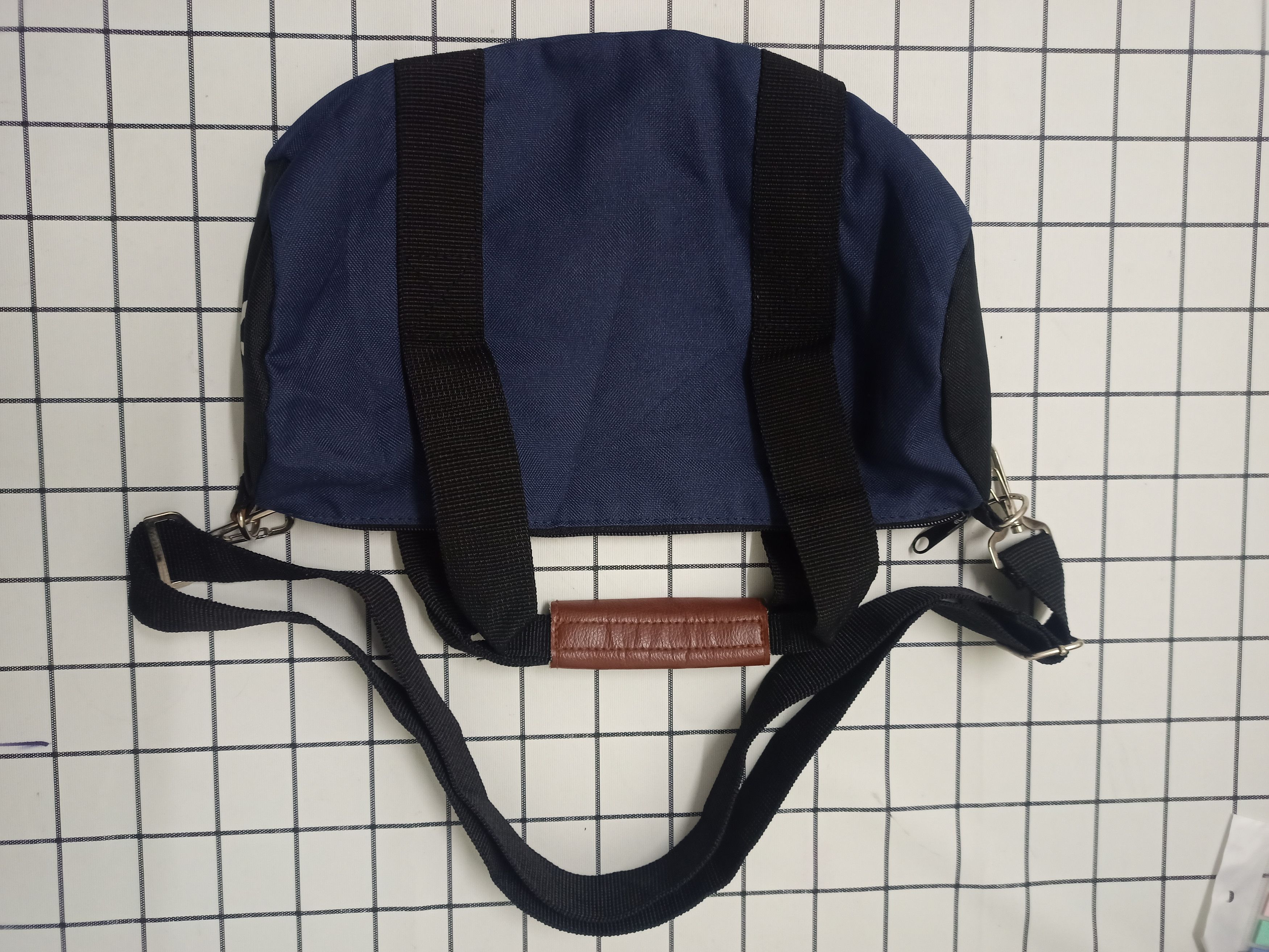 Issey Miyake 🌟Rare🌟 NeNet Issey Miyake Duffle Bag Size ONE SIZE - 2 Thumbnail