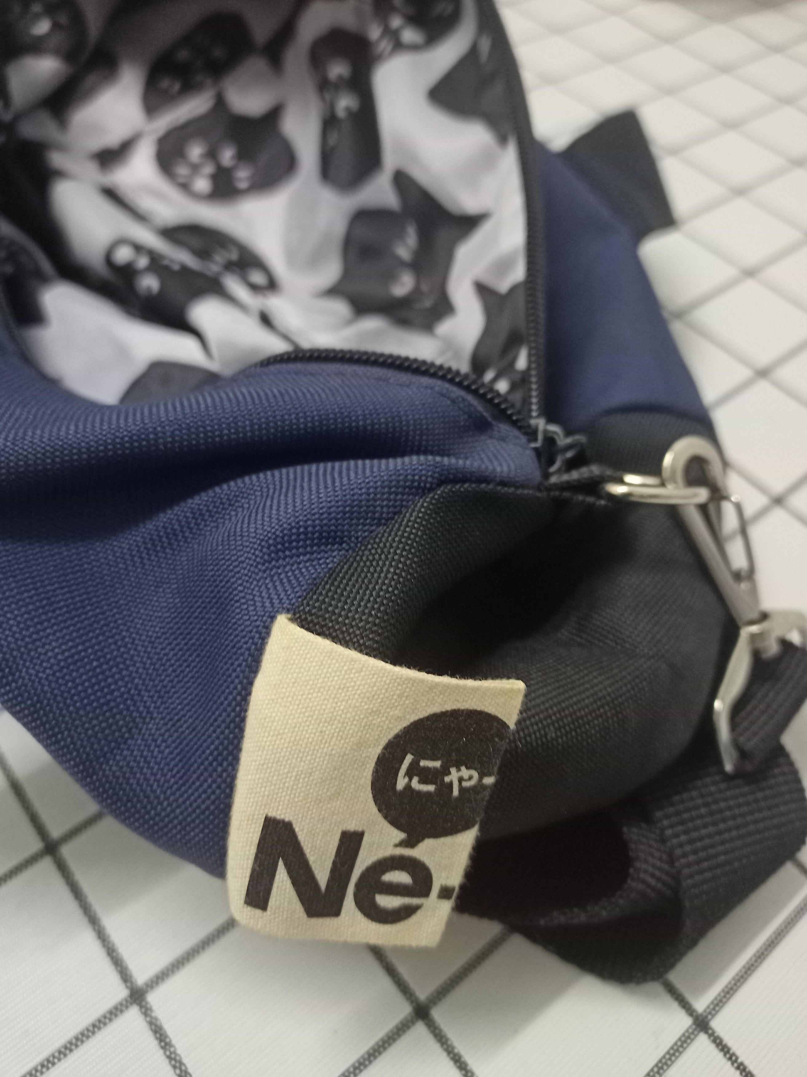 Issey Miyake 🌟Rare🌟 NeNet Issey Miyake Duffle Bag Size ONE SIZE - 4 Thumbnail