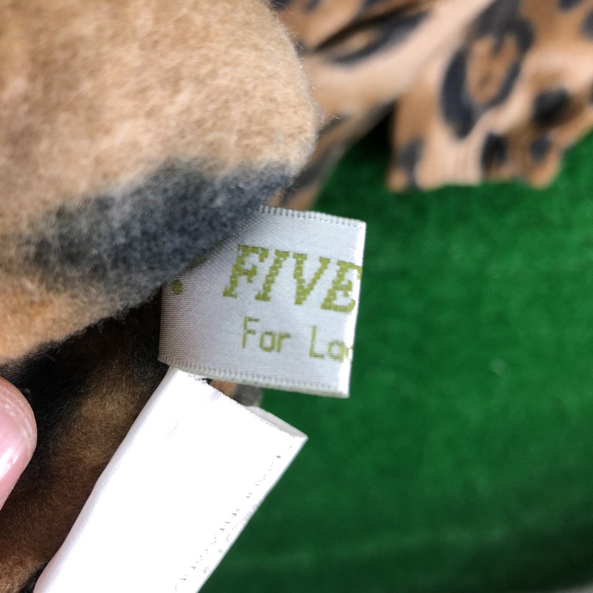 Japanese Brand Vintage 90's Leopard Fleece Zipper Sweater by Five Japan Size US M / EU 48-50 / 2 - 10 Thumbnail